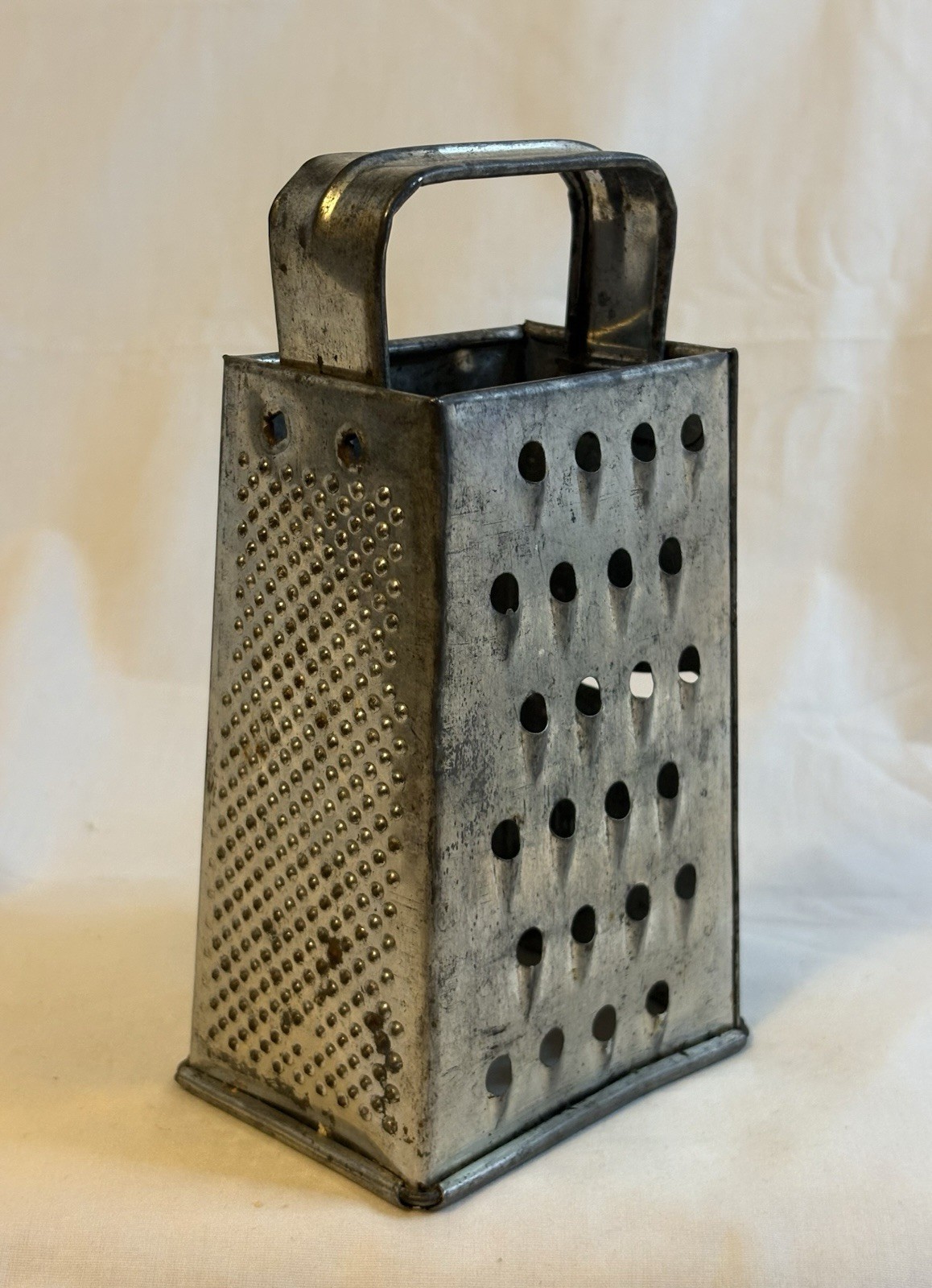 Vintage 7” 4 Sided Small, Brite Pride Metal Box Grater. Rustic Farm House Décor