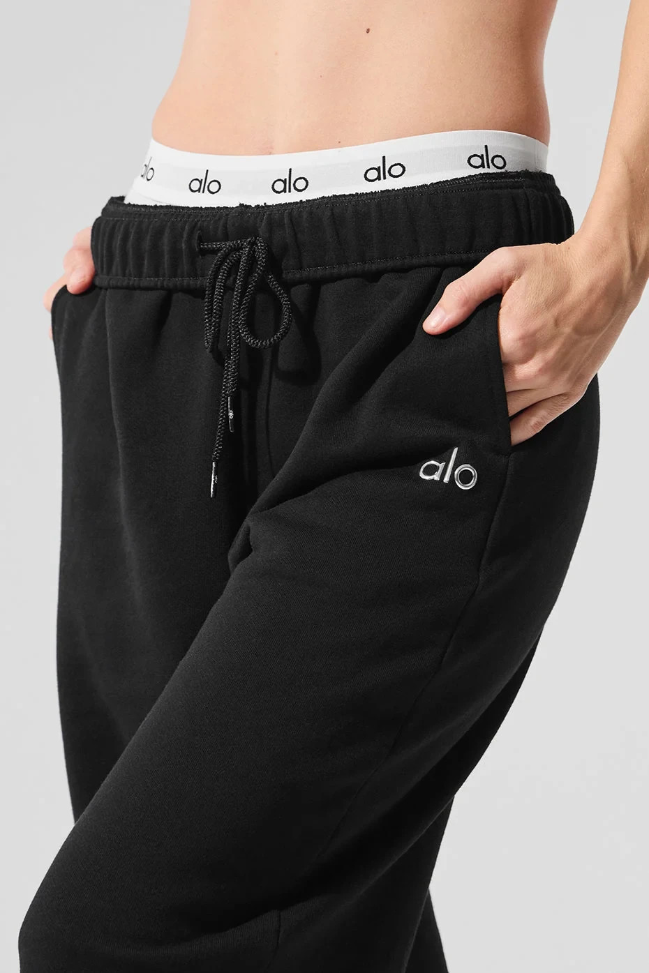 ALO Yoga Accolade Straight Leg Sweatpant Unisex Soft Fleece Jogger Pants ALO Yoga Accolade Straight Leg Sweatpant Unisex Soft Fleece Jogger Pants
