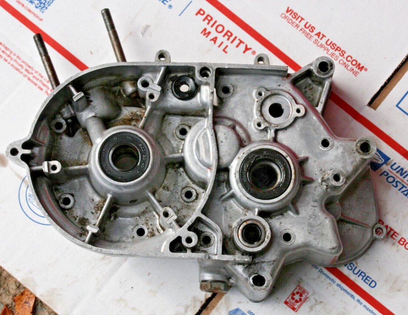 1966 SUZUKI B100 OEM ENGINE CASE VIN#B100-54114 1966 SUZUKI B100 OEM ENGINE CASE VIN#B100-54114