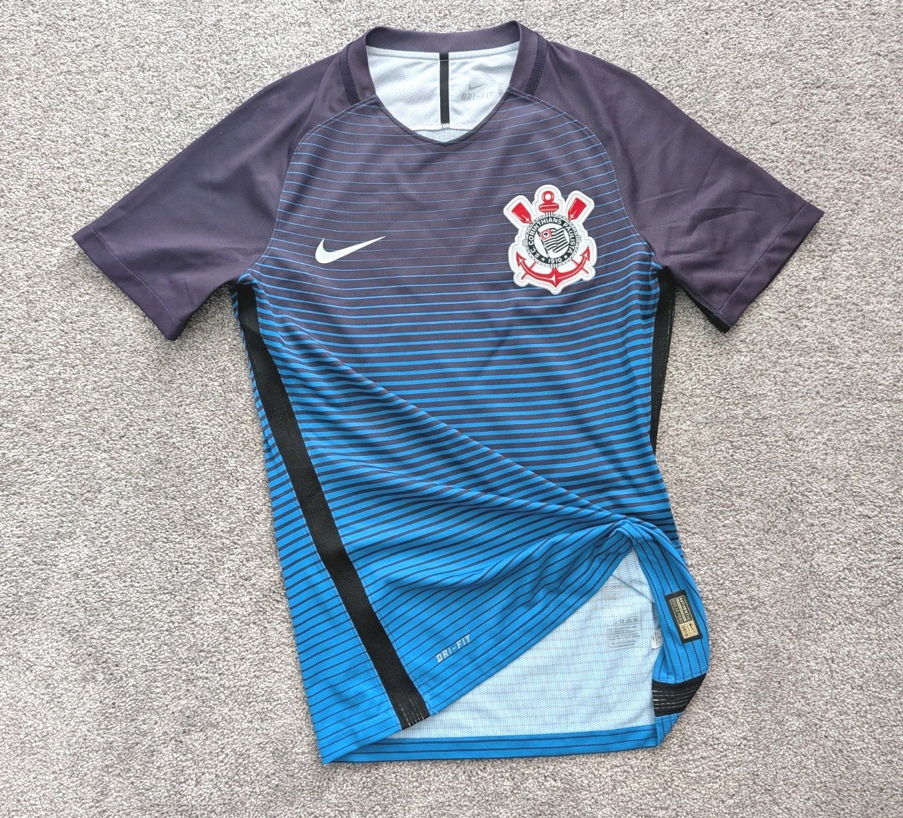 Nike Corinthians 2015/16 Player Issue Match Soccer Jersey Size M 451255-101 Nike Corinthians 2015/16 Player Issue Match Soccer Jersey Size M 451255-101