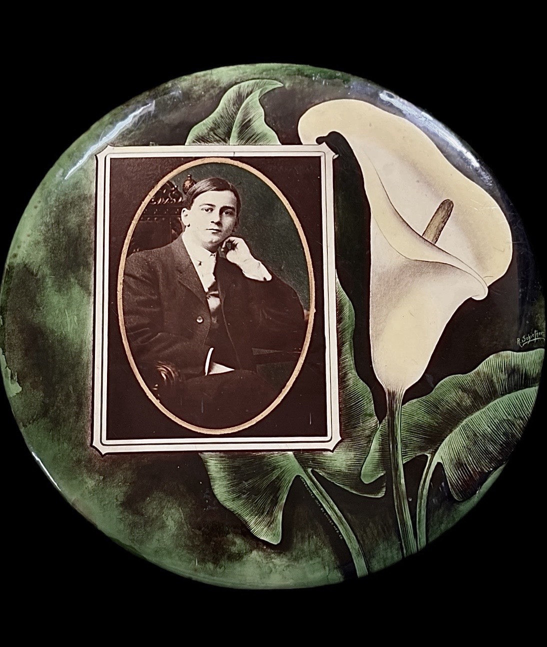 Antique R. Schiefner Celluloid Man & Calla Lilly Memorial Photo Medallion~8”
