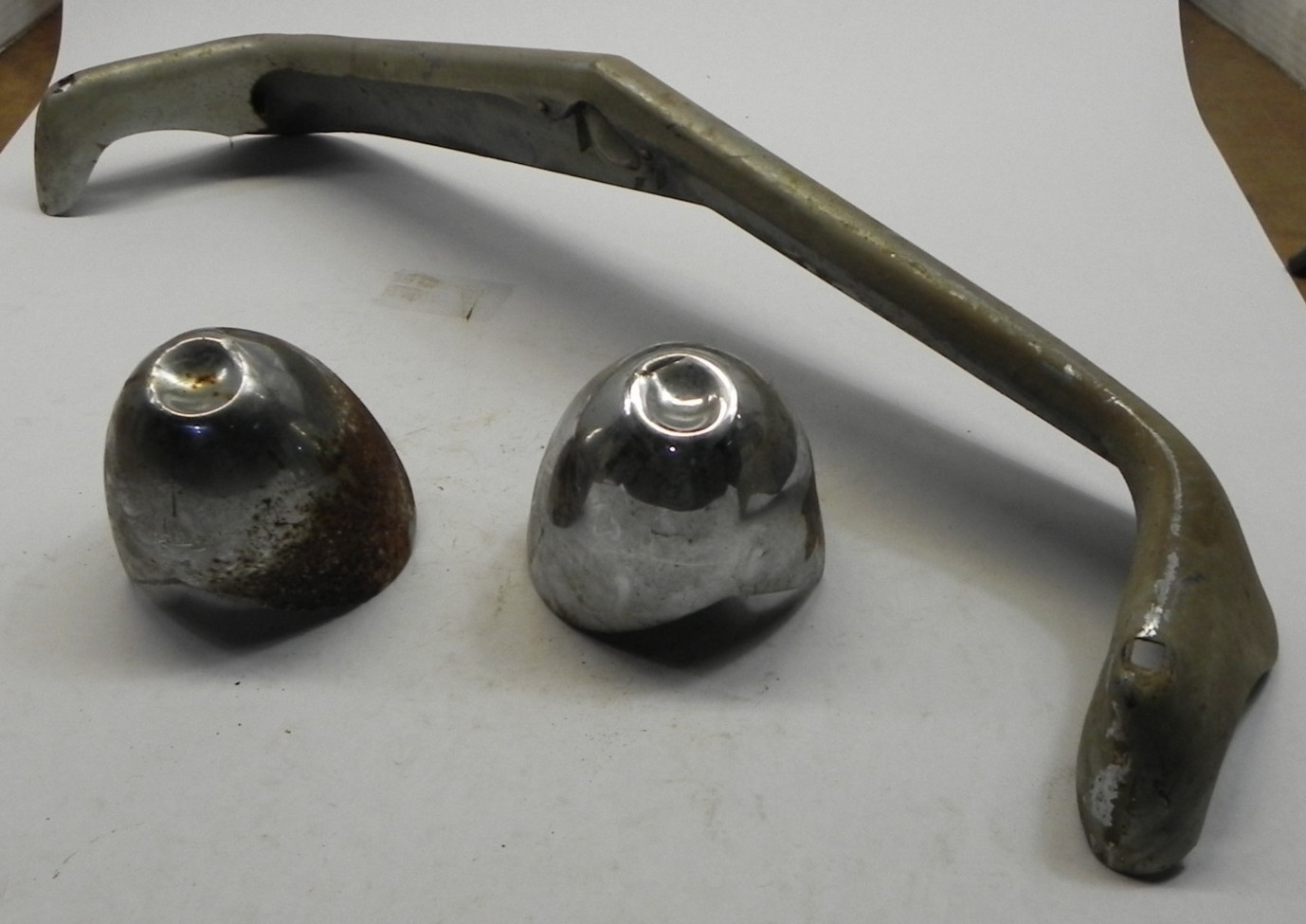VINTAGE 1952-53 KAISER REAR BUMPER BRIDGE SET WITH BULLETS LEAD SLED CHROME USED