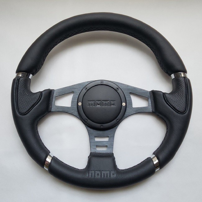 MOMO Black Leather Street Sport Steering Wheel 350mm 13.5in BRLBR