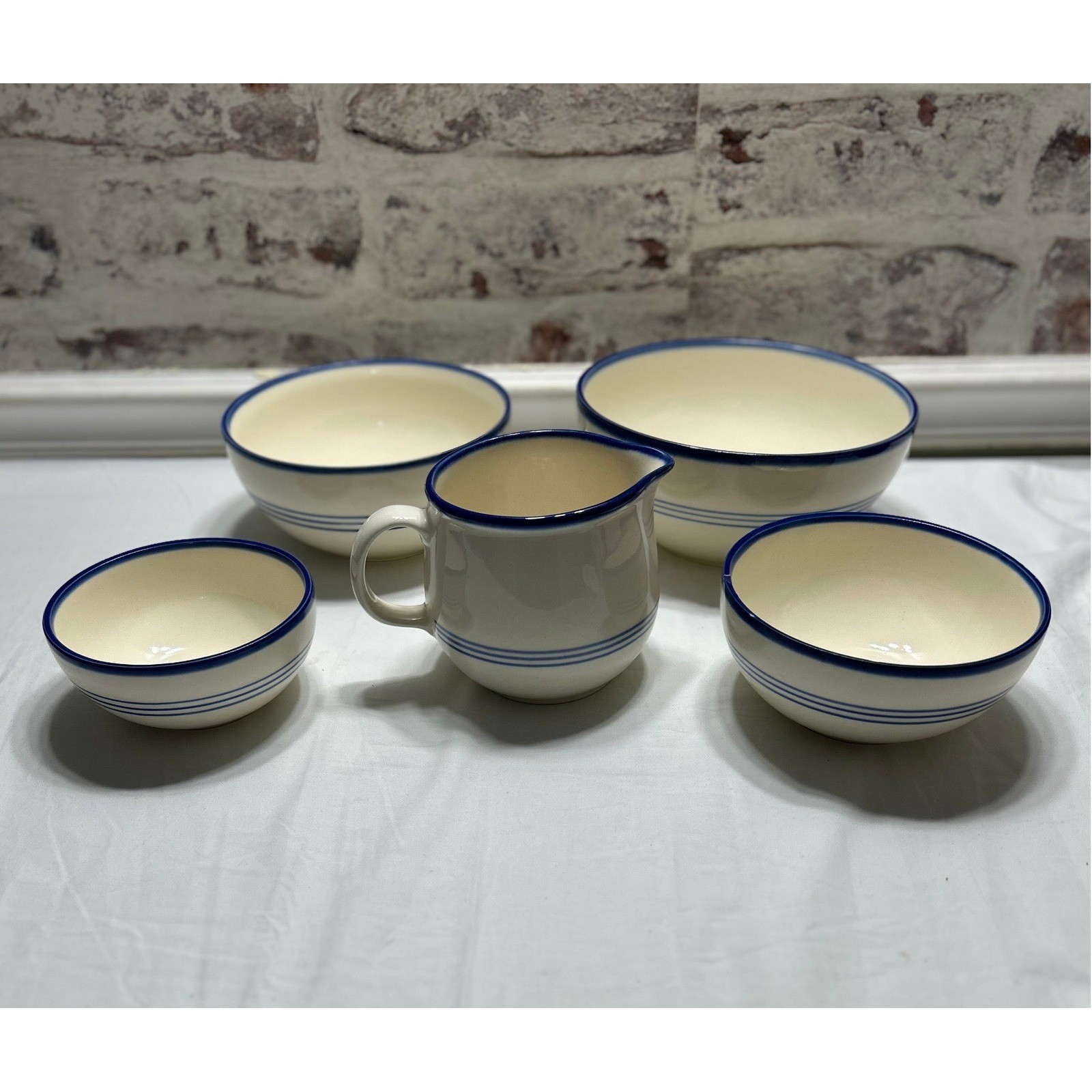 Vintage VEB Steingutwerk Torgau DDR Stoneware 5pc Bowl Set & Creamer Blue Rim