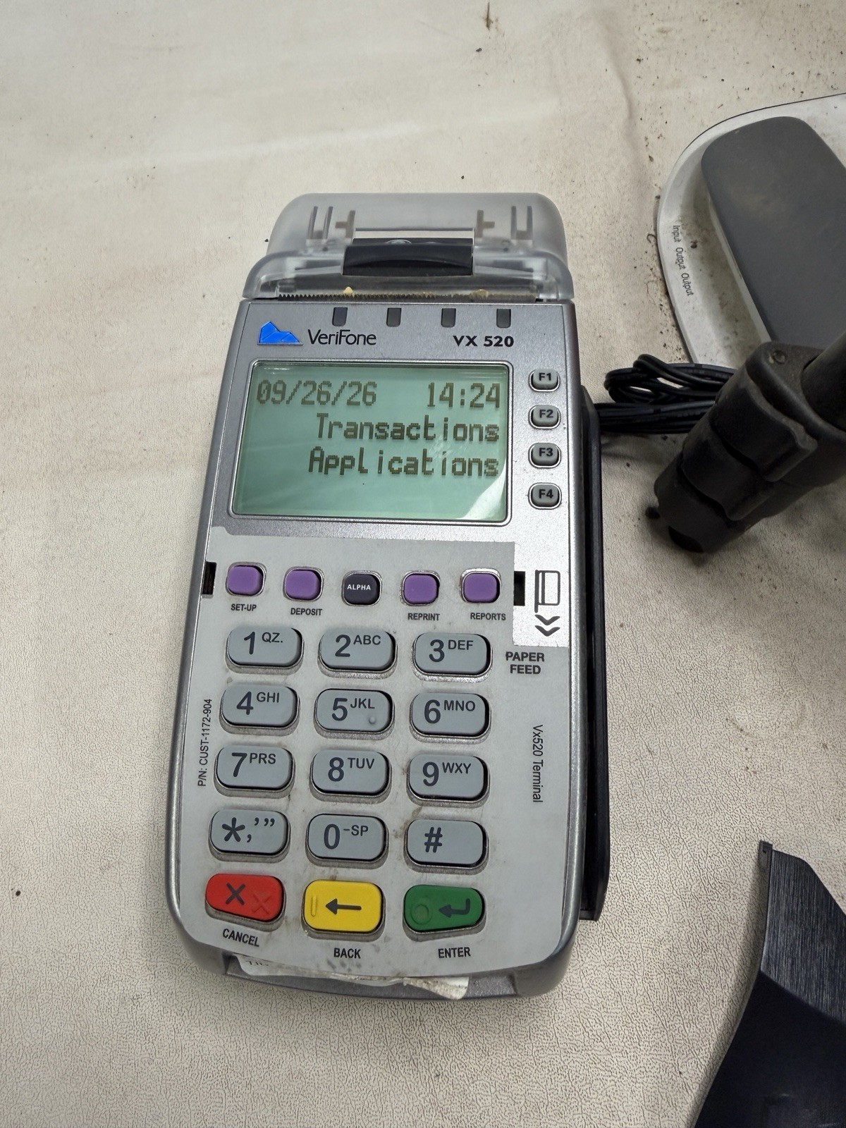 Verifone VX520 POS Credit Card Reader Machine #M252-653-03-NAA-3 w/ Power Supply