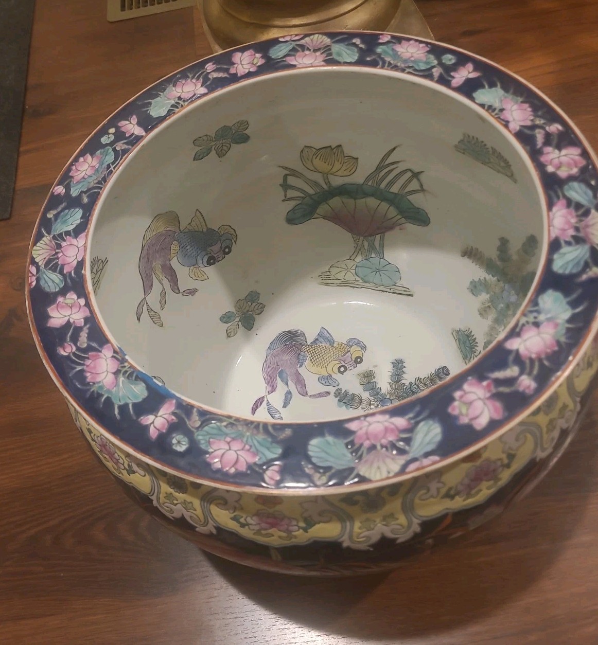 Antique Large Hand Paint Chinese Koi Fish Planter-Bowl Porcelain ceramic Lotus Antique Large Hand Paint Chinese Koi Fish Planter-Bowl Porcelain ceramic Lotus