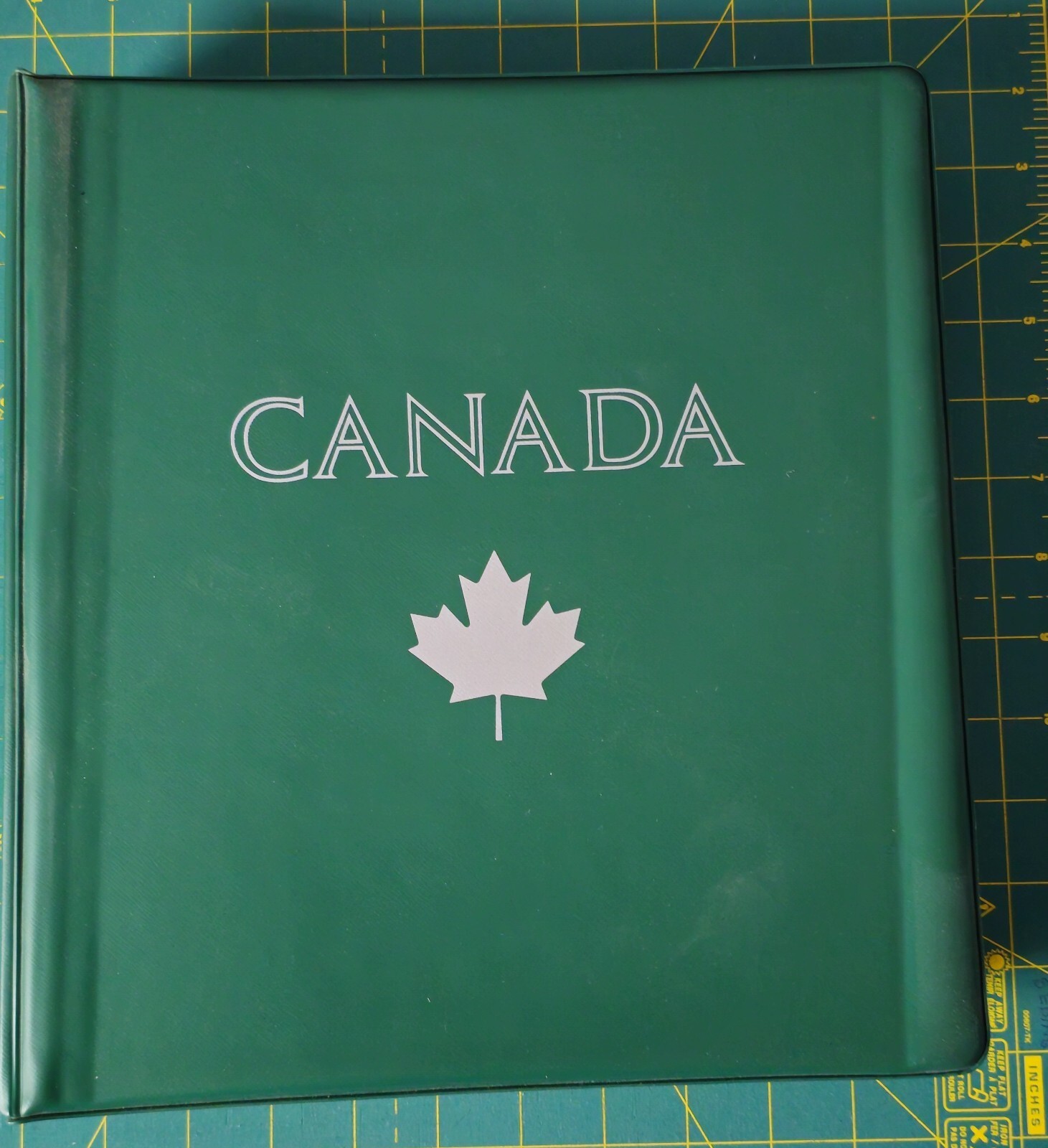Vintage Minkus Canada Stamp Album Binder Green