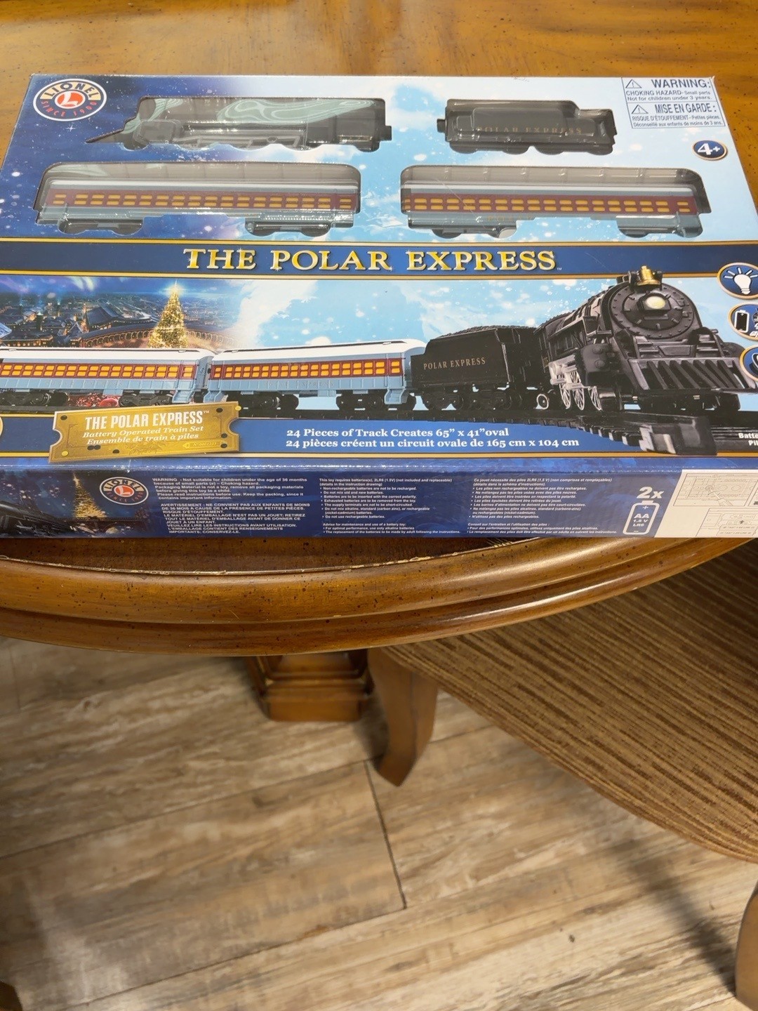 Lionel The Polar Express Battery Train Set 28-Piece 7-11925 NEW SEALED
