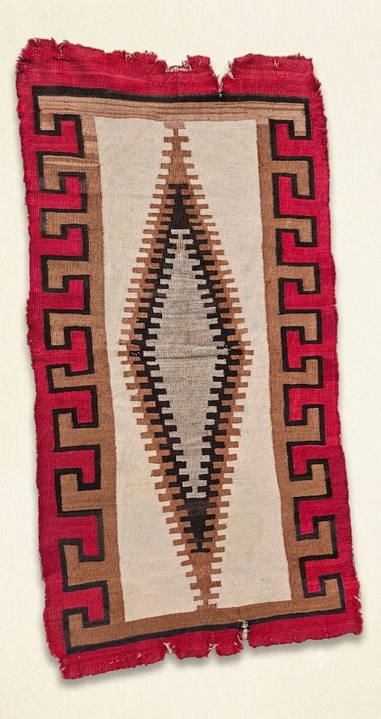 Antique Navajo Rug c. 1910-1930s Ganado Klagetoh Greek Key Border 35