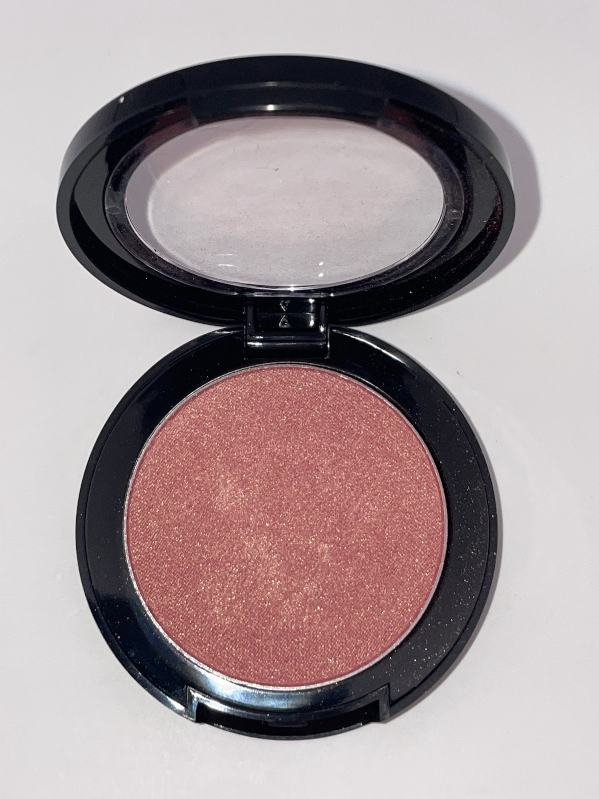 Mineral Blush Pressed Powder Cheek Color (Garden) .12 oz. Mineral Blush Pressed Powder Cheek Color (Garden) .12 oz.