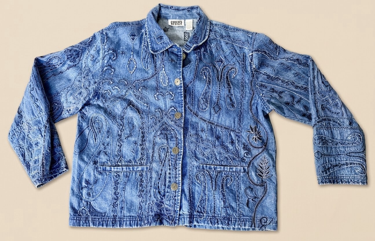 VTG Chicos Design Denim Jacket Womens 1 M Blue Paisley Embroidered Y2K VTG Chicos Design Denim Jacket Womens 1 M Blue Paisley Embroidered Y2K