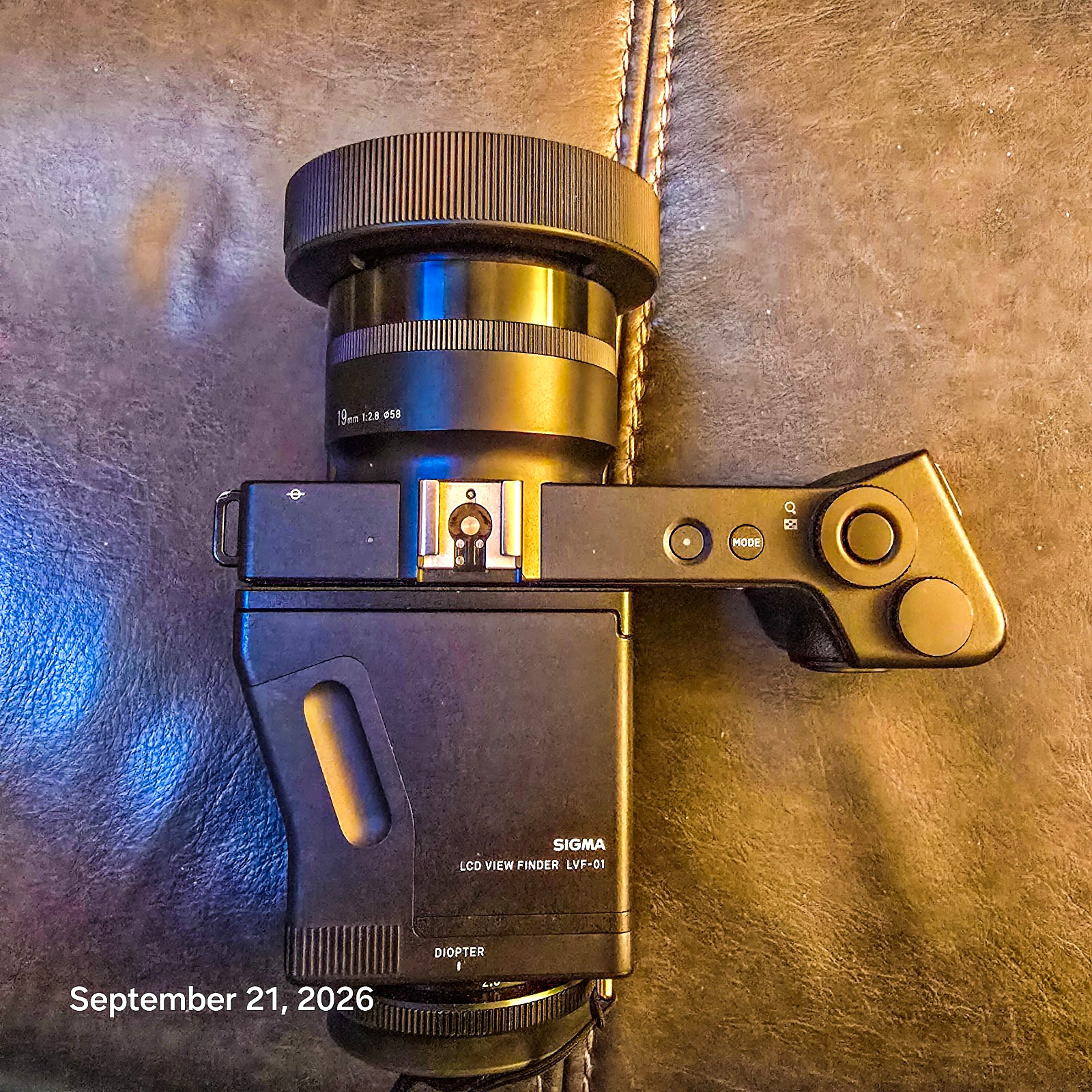 Sigma DP1 Quattro Compact Camera 19mm f/2.8 Lens CMOS 20-29.9MP 3in LCD Black Sigma DP1 Quattro Compact Camera 19mm f/2.8 Lens CMOS 20-29.9MP 3in LCD Black