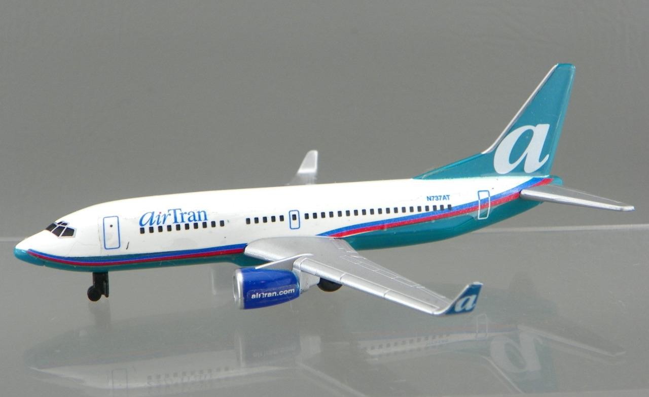 Vintage RealToy AirTran Boeing 737 N737AT Diecast 1:400 Toy Model Airplane RARE