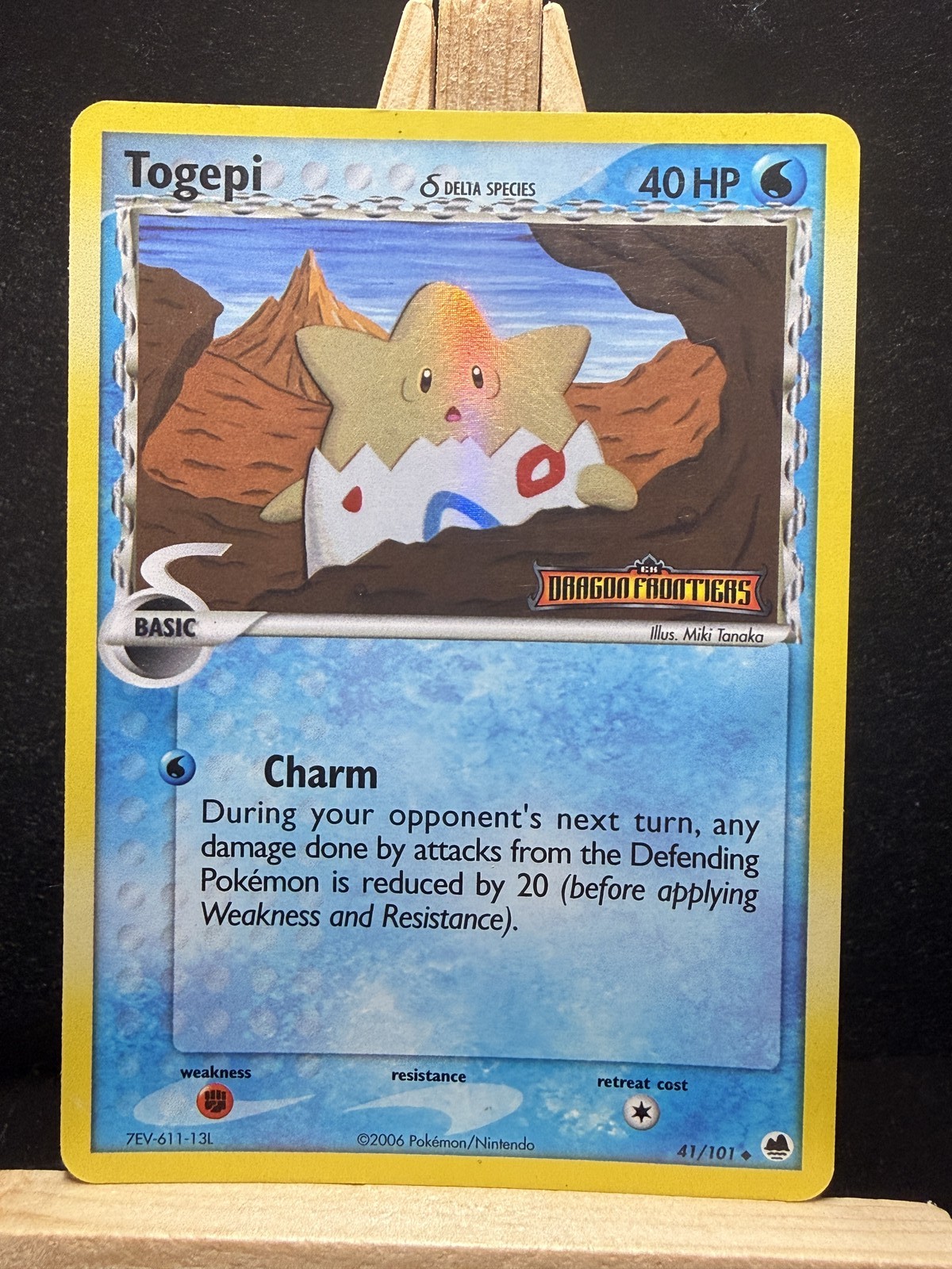 Togepi [Reverse Holo] Delta Species 41 - Dragon Frontiers Pokemon 2006
