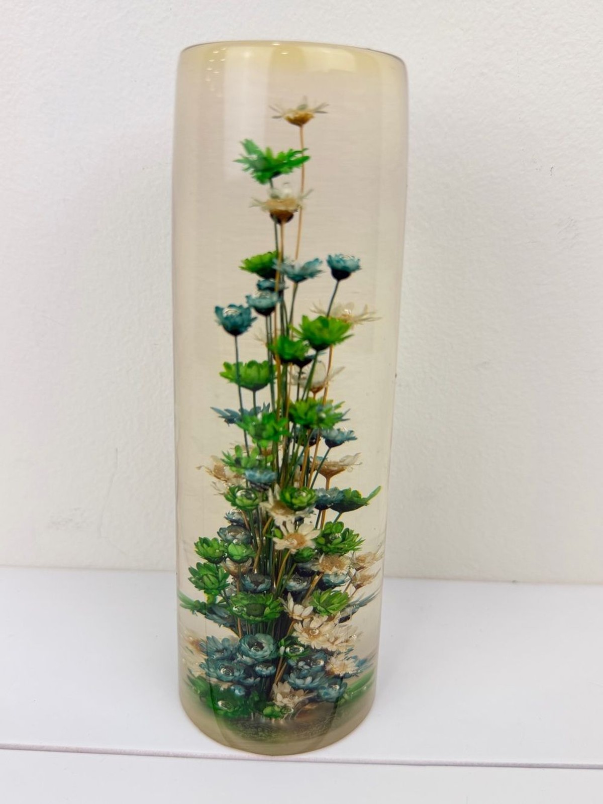 Vintage Daisyglas Handcrafted Lucite Cylinder Vase Paperweight Real Flowers MCM