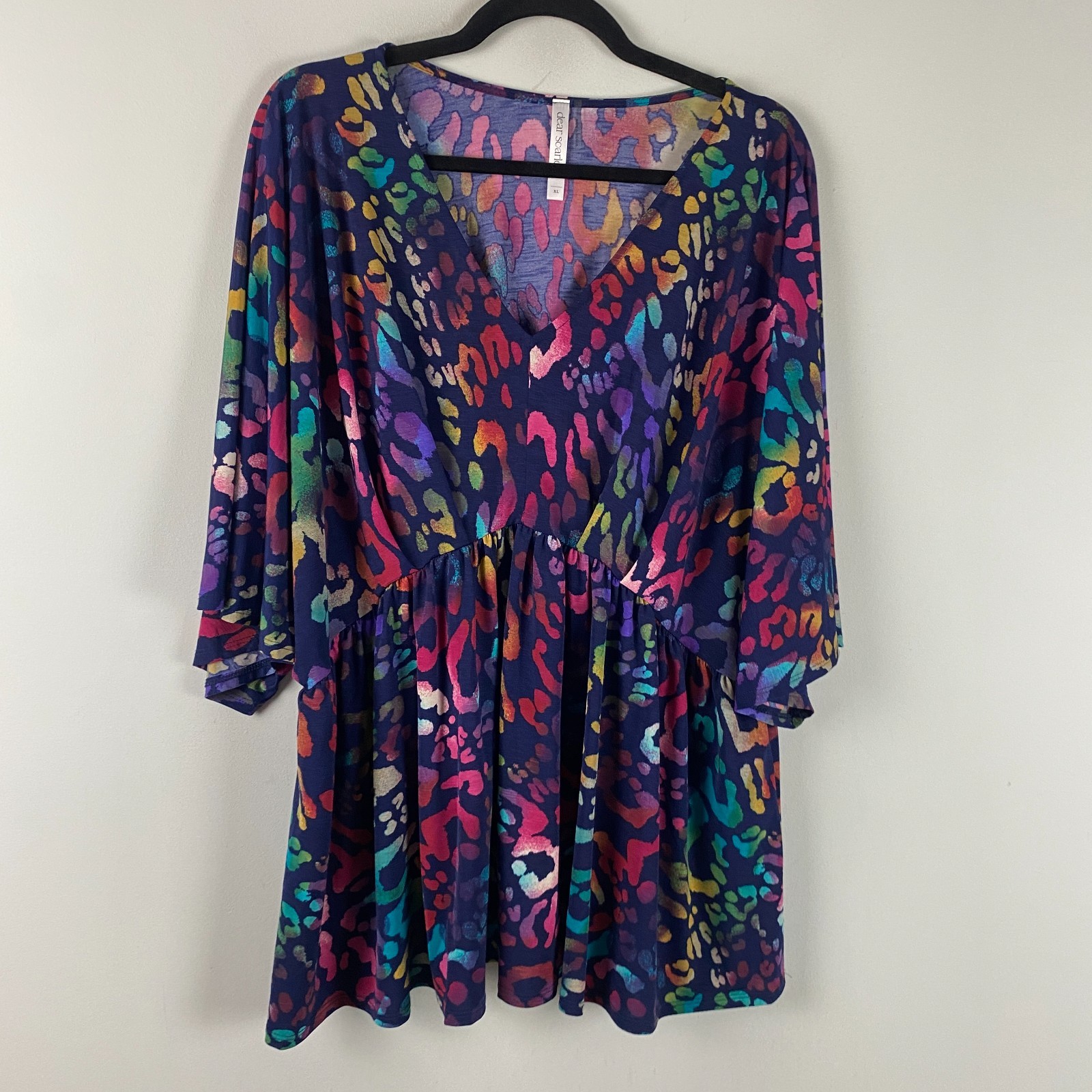 Dear Scarlett Dreamer V Neck Blouse Size XL Animal Print Half Sleeve Stretch