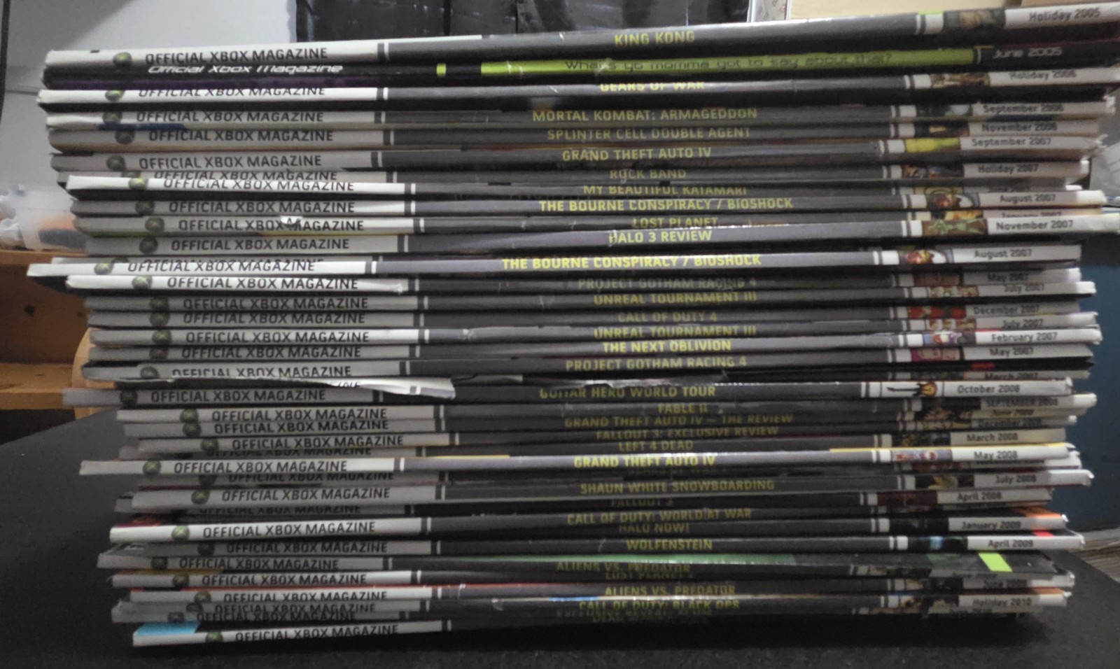 Vintage Official Xbox Magazine 2000\'s Lot of 39 [NO DISCS] GTA,HALO,Dead Space