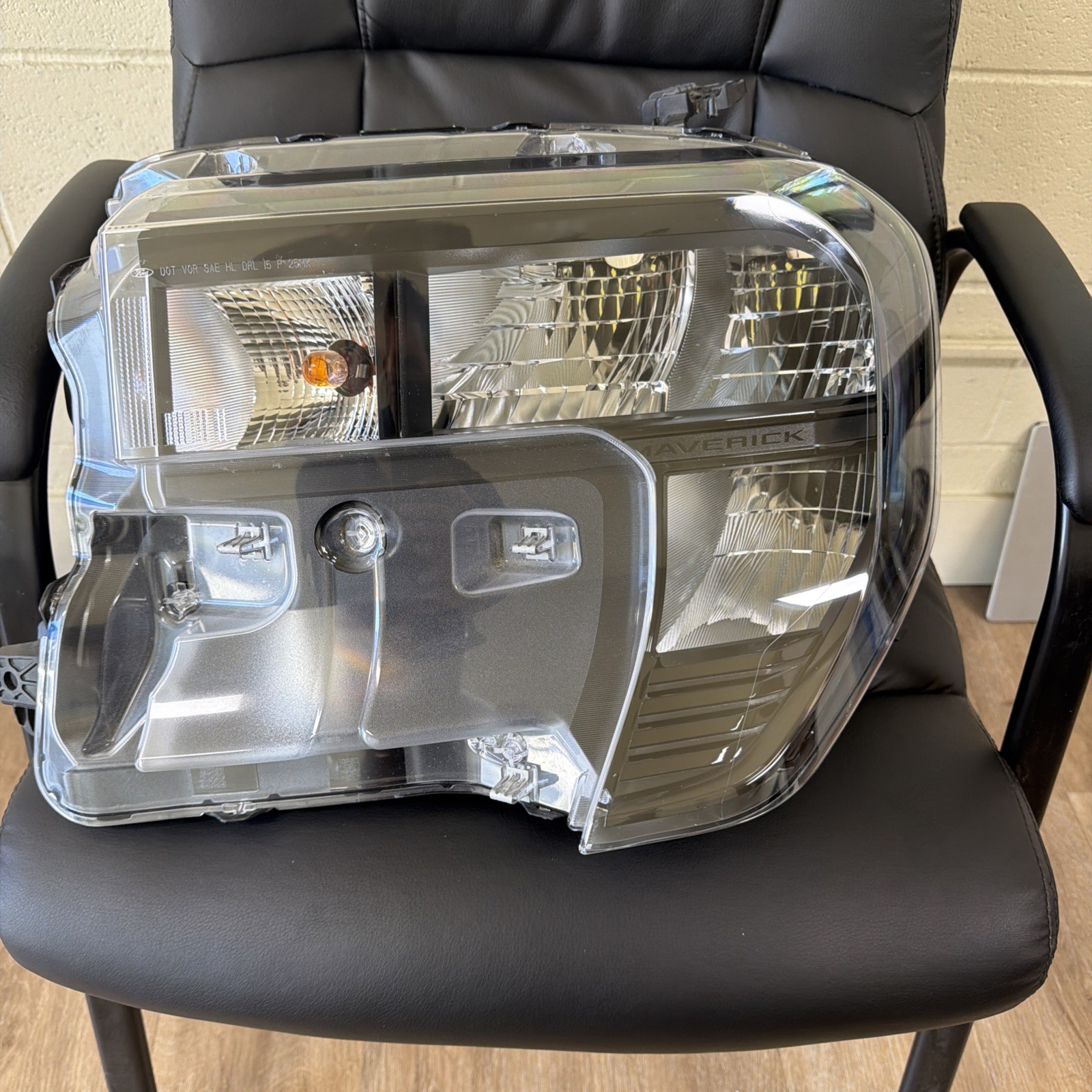 Genuine 2025-2027 Ford Maverick Left Headlight Assembly SZ6Z-13008-D Genuine 2025-2027 Ford Maverick Left Headlight Assembly SZ6Z-13008-D