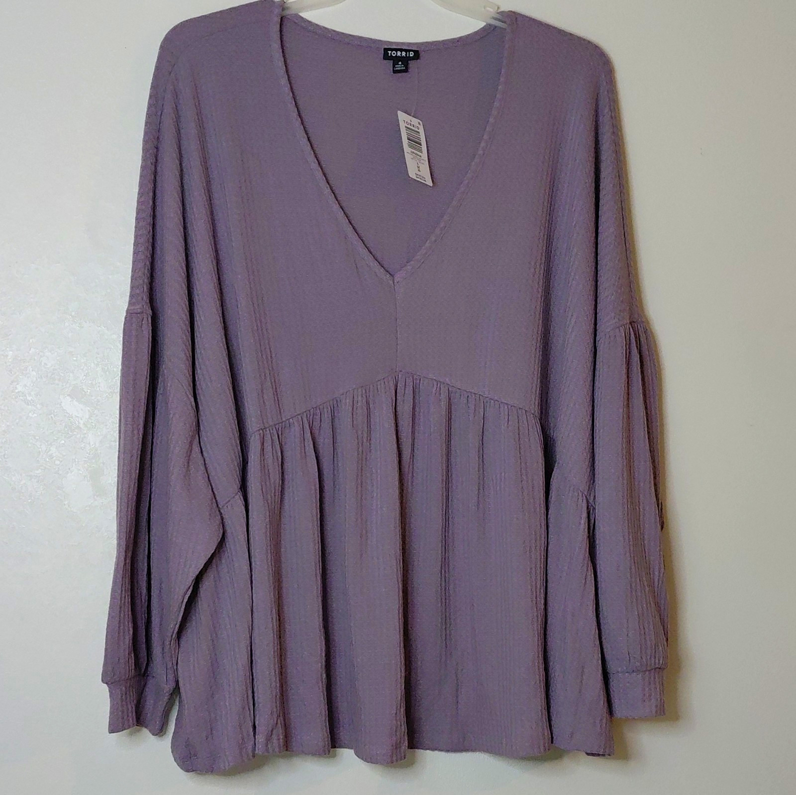 Womens Torrid Sz 4 4X Lavender Waffle Knit V-Neck Ruffle Babydoll Style Shirt