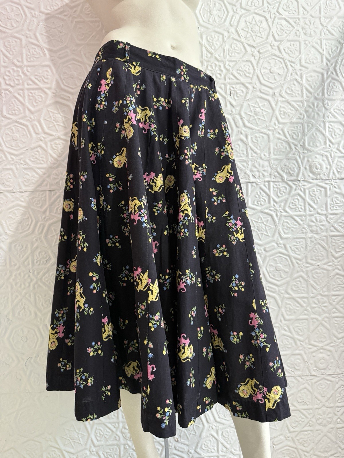 vintage 1950s novelty print full skirt cat kitty lion feline black pink medium