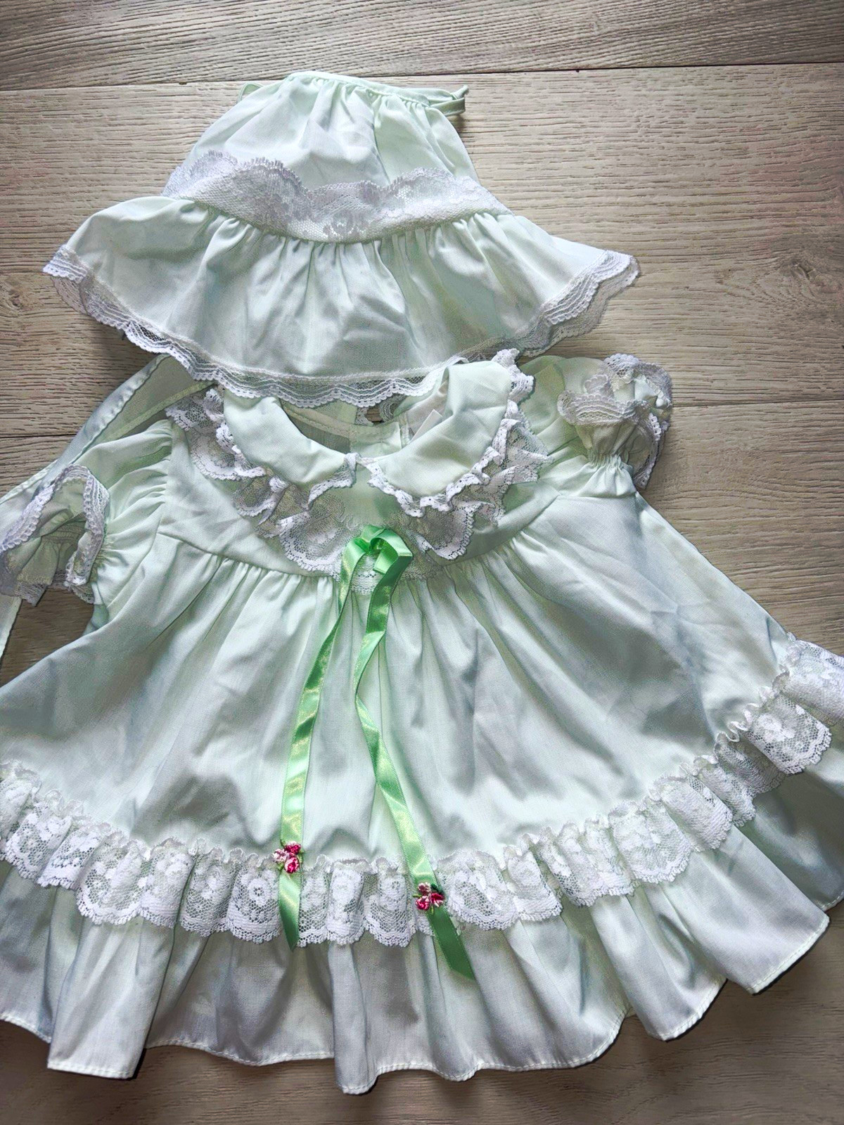 Vintage Bryan 80s/90s Pale Green Dress w/ Bonnet 3-6M 