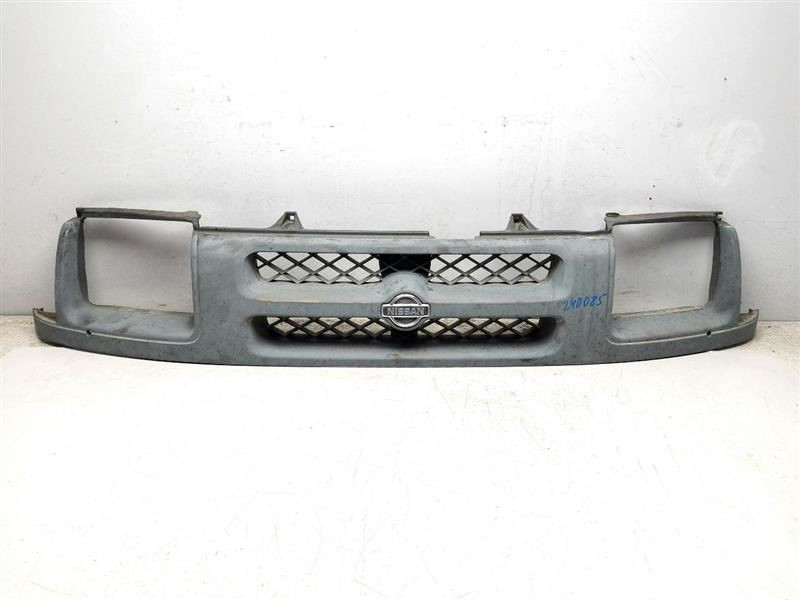 2000 2001 Nissan Xterra Grille OEM 623107Z000