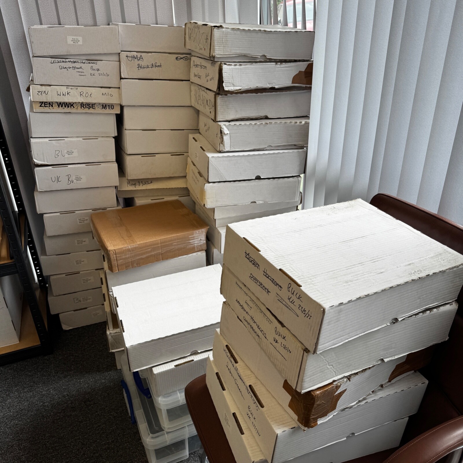 10,000 MTG MAGIC THE GATHERING CARDS C U/C RARES FOILS 300K CARDS MUST GO BULK 10,000 MTG MAGIC THE GATHERING CARDS C U/C RARES FOILS 300K CARDS MUST GO BULK