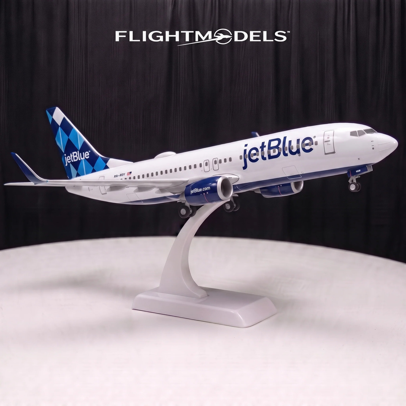 Boeing 737 JetBlue Diecast Model Plane Display Aircraft