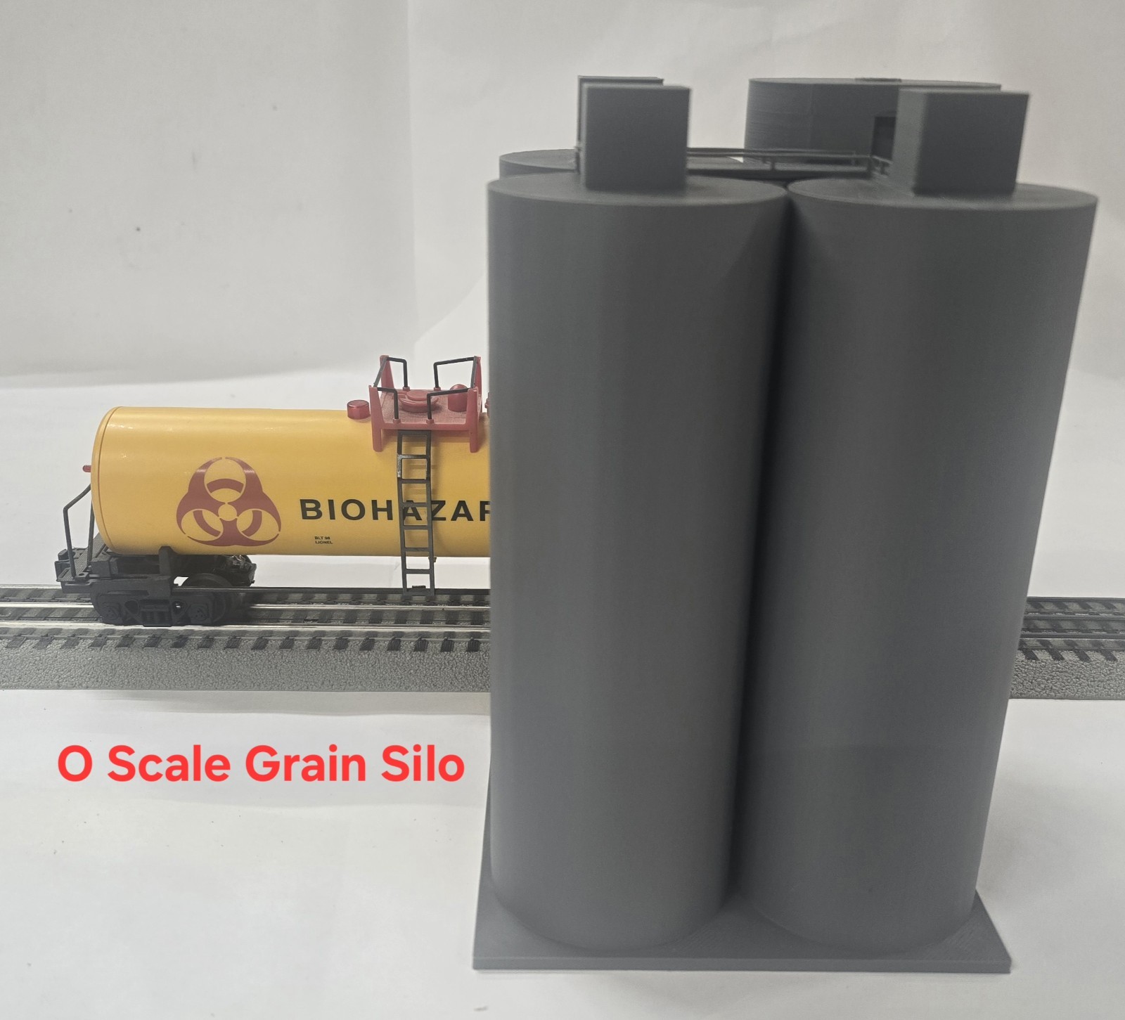 Grain Silo - O Scale 1:48 4 Bin Bulk Material Silo. No Assembly. Grain Silo - O Scale 1:48 4 Bin Bulk Material Silo. No Assembly.