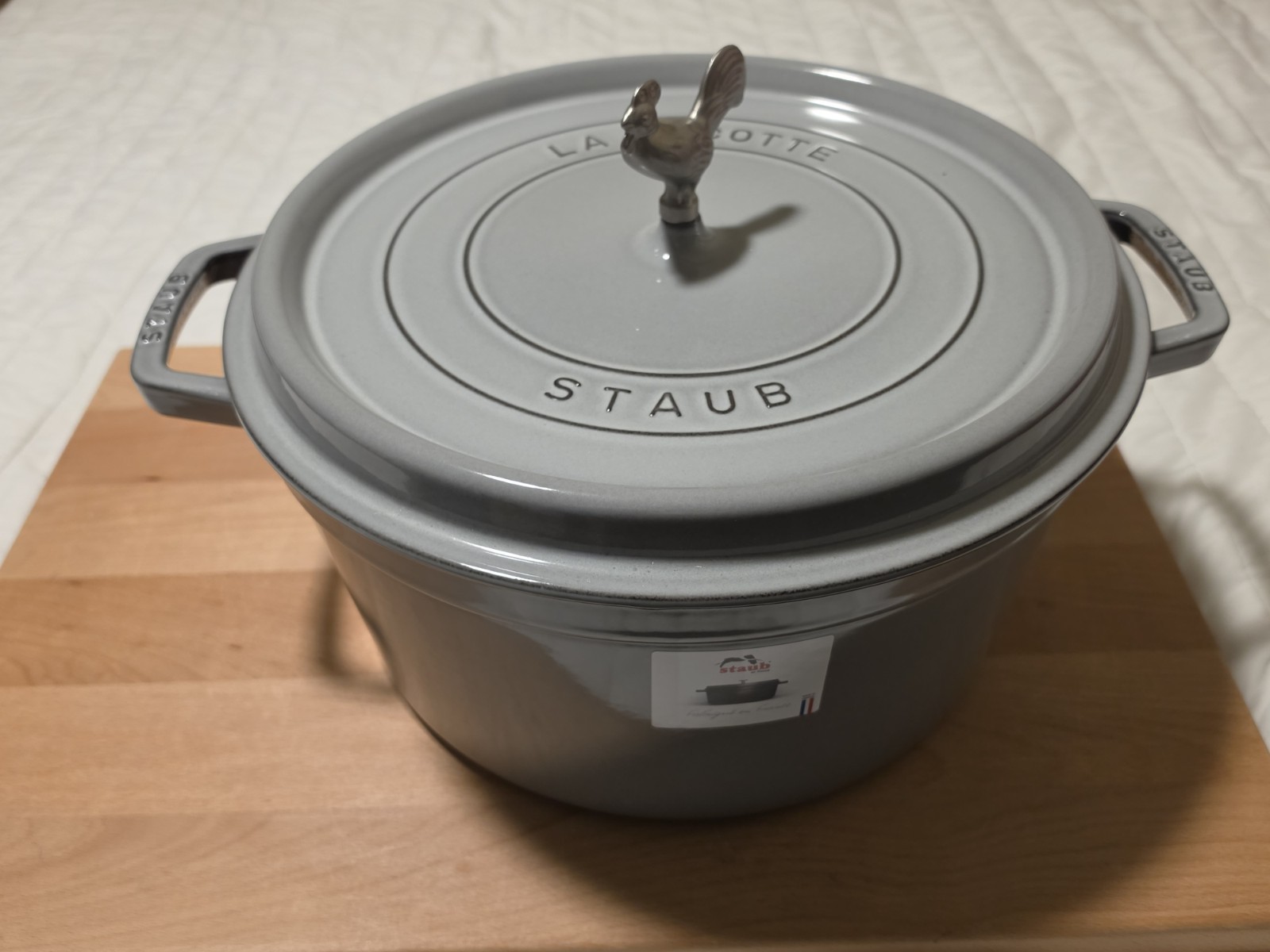 STAUD Cast Iron 13.25 qt, Round, Dutch Oven, Gray STAUD Cast Iron 13.25 qt, Round, Dutch Oven, Gray