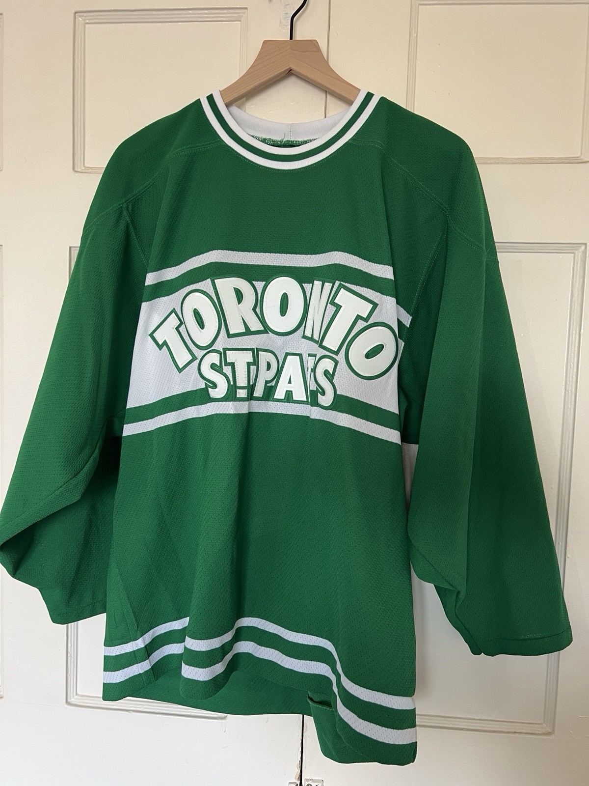 Toronto St Pats NHL Official CCM Vintage Hockey Jersey Size M/ XL? Green White Toronto St Pats NHL Official CCM Vintage Hockey Jersey Size M/ XL? Green White