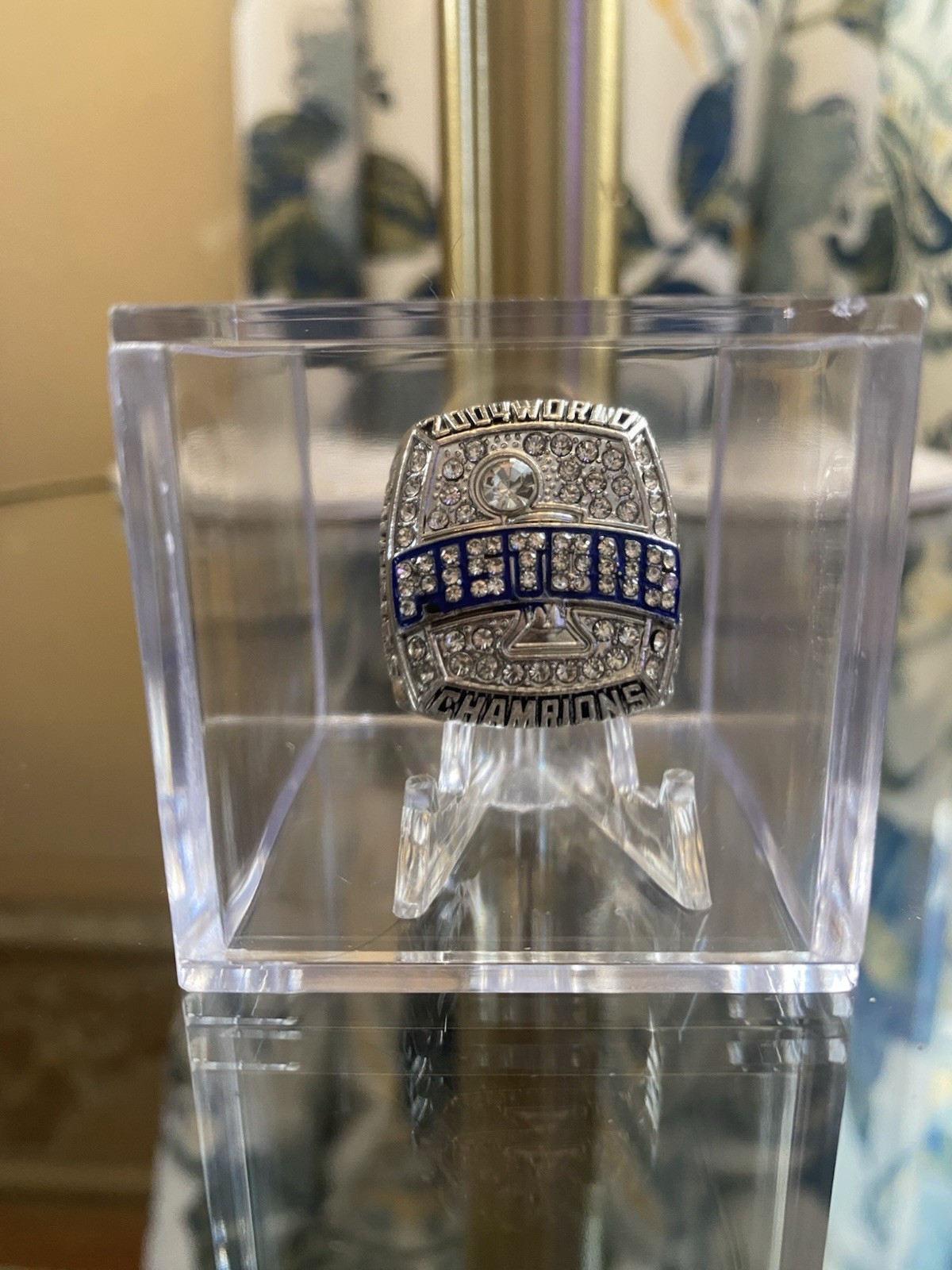 2004 Detroit Pistons Championship Ring w/Showcase Cube Chauncey Billips YSA SHIP