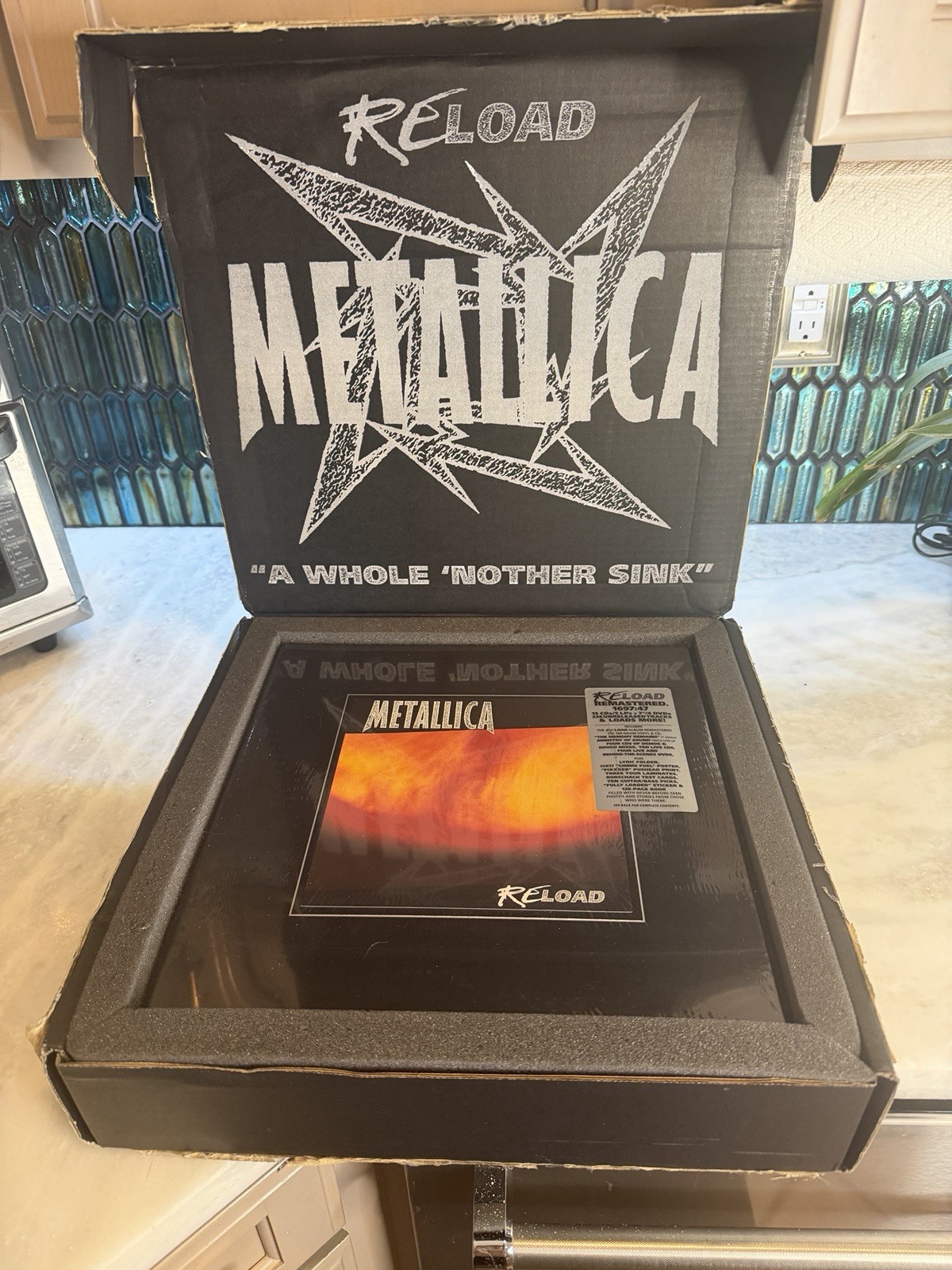 LP METALLICA ReLoad (5LPs BOX SET/15CDs/4DVDs/236 Unreleased Tracks) NEW MINT LP METALLICA ReLoad (5LPs BOX SET/15CDs/4DVDs/236 Unreleased Tracks) NEW MINT