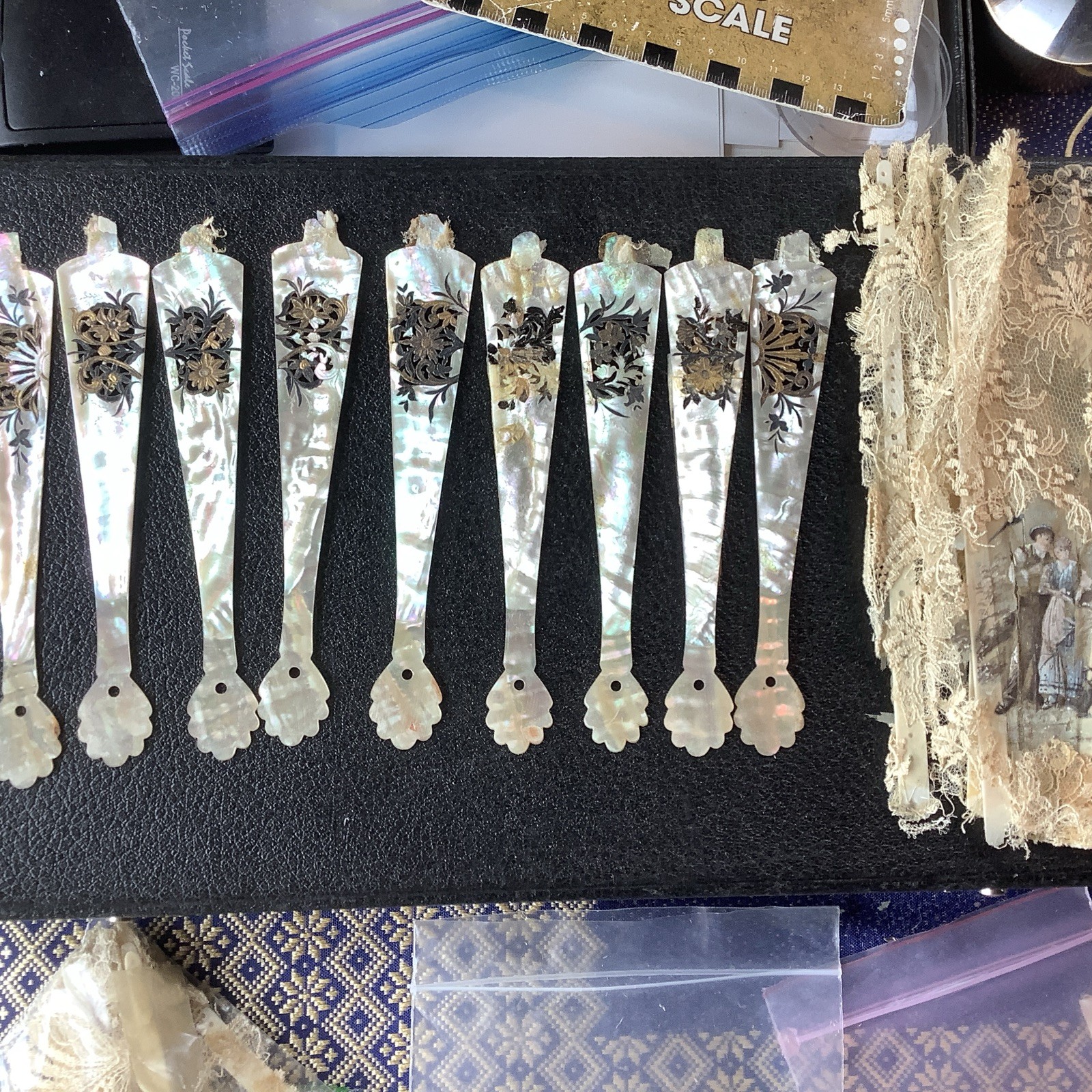 Antique French 1700-1800s Mother of Pearl Folding Hand Fan, Unique Components Antique French 1700-1800s Mother of Pearl Folding Hand Fan, Unique Components