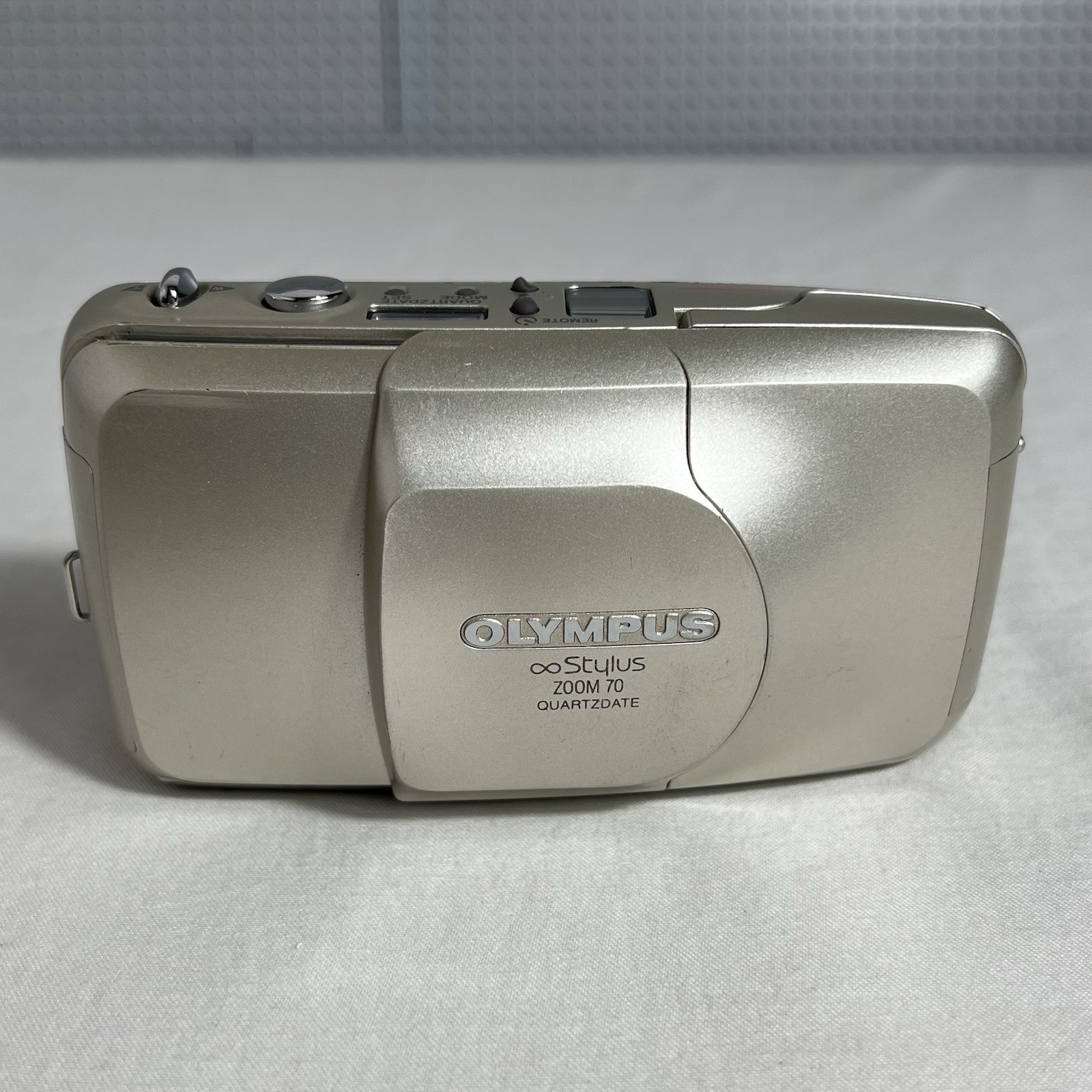 Olympus Infinity Stylus Zoom 70 Quartzdate 35mm Point & Shoot Film Camera READ Olympus Infinity Stylus Zoom 70 Quartzdate 35mm Point & Shoot Film Camera READ