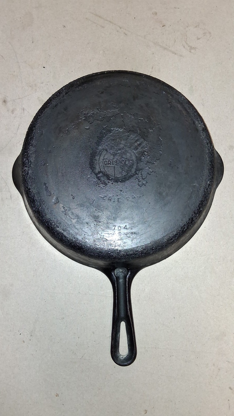 Vintage Griswold No 8 Cast Iron Skillet Small Logo 704 D Erie PA Flat Sits Flat