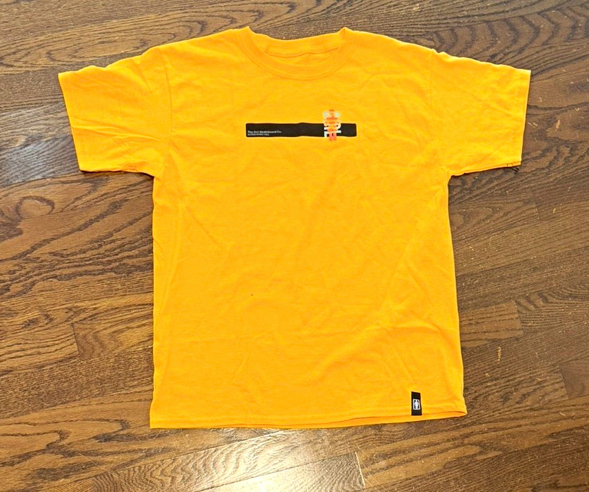 Girl Skateboards Yellow Graphic Logo Tee T-Shirt Crew Neck Tagless Size L