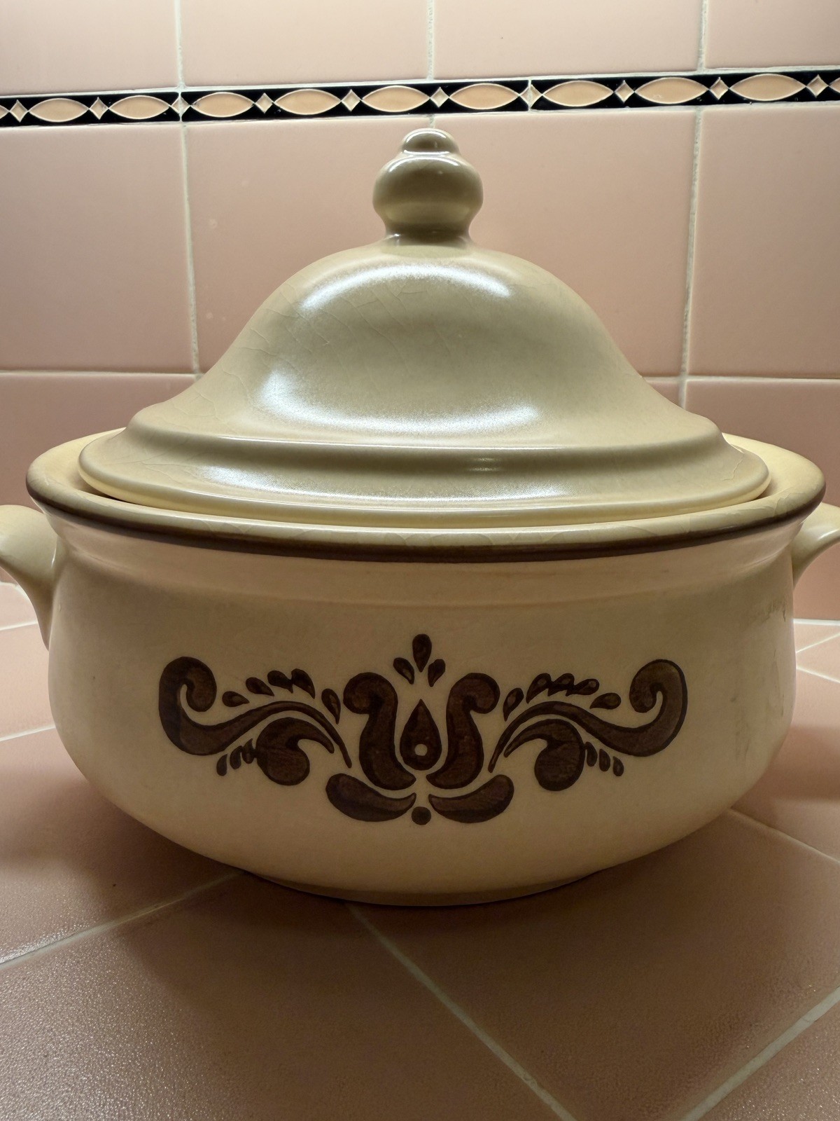 Vintage Pfaltzgraff Village Covered Casserole Dish 2 Qt Stoneware #6-315 USA
