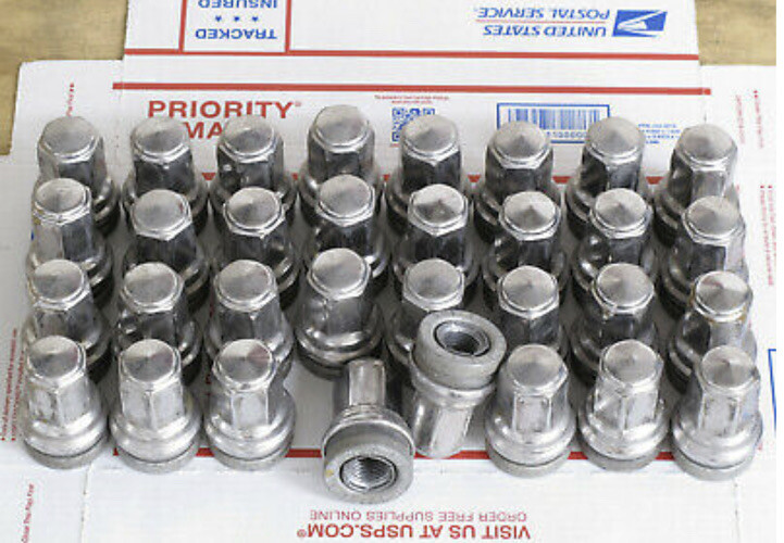 Ford F-250 F350 Lugs Nuts Factory OEM polished 2020 2021 2022 2023 14x1.50 Bolts