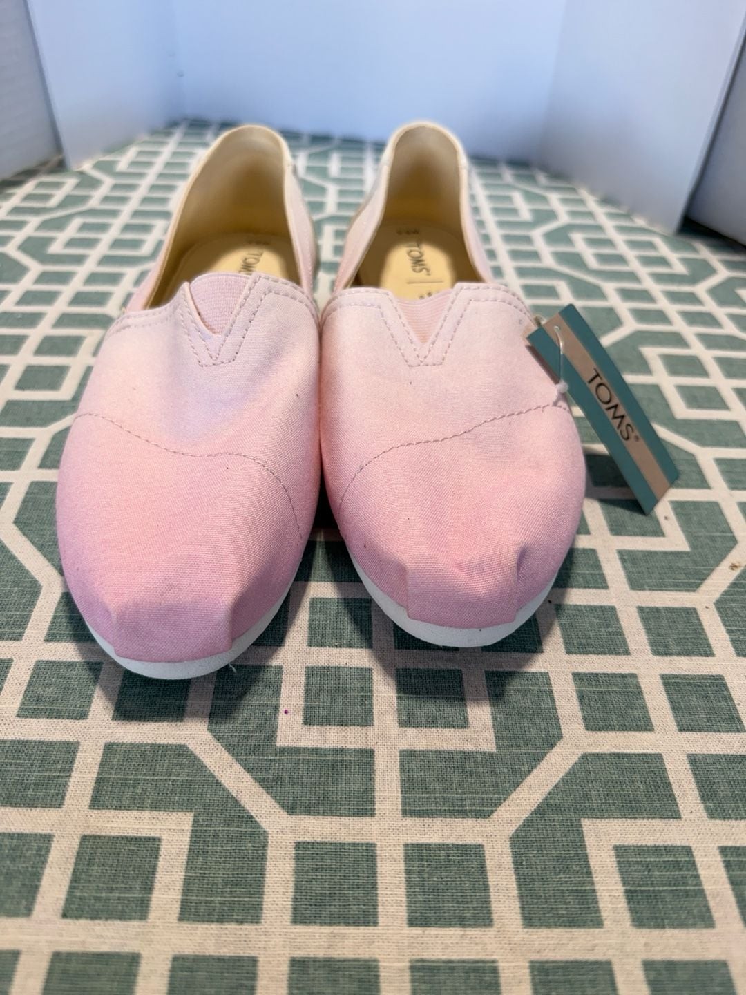 TOMS Women\'s Belmont Pink/White Ombre Printed Canvas Slip-On Shoes