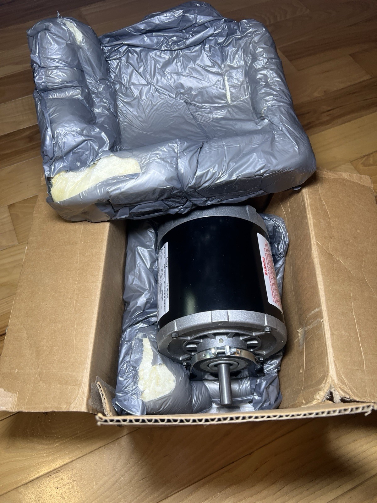 GF2024 Replacement Split-Phase Belt Drive Motor, 115V, 1/4 HP Century AO Smith GF2024 Replacement Split-Phase Belt Drive Motor, 115V, 1/4 HP Century AO Smith