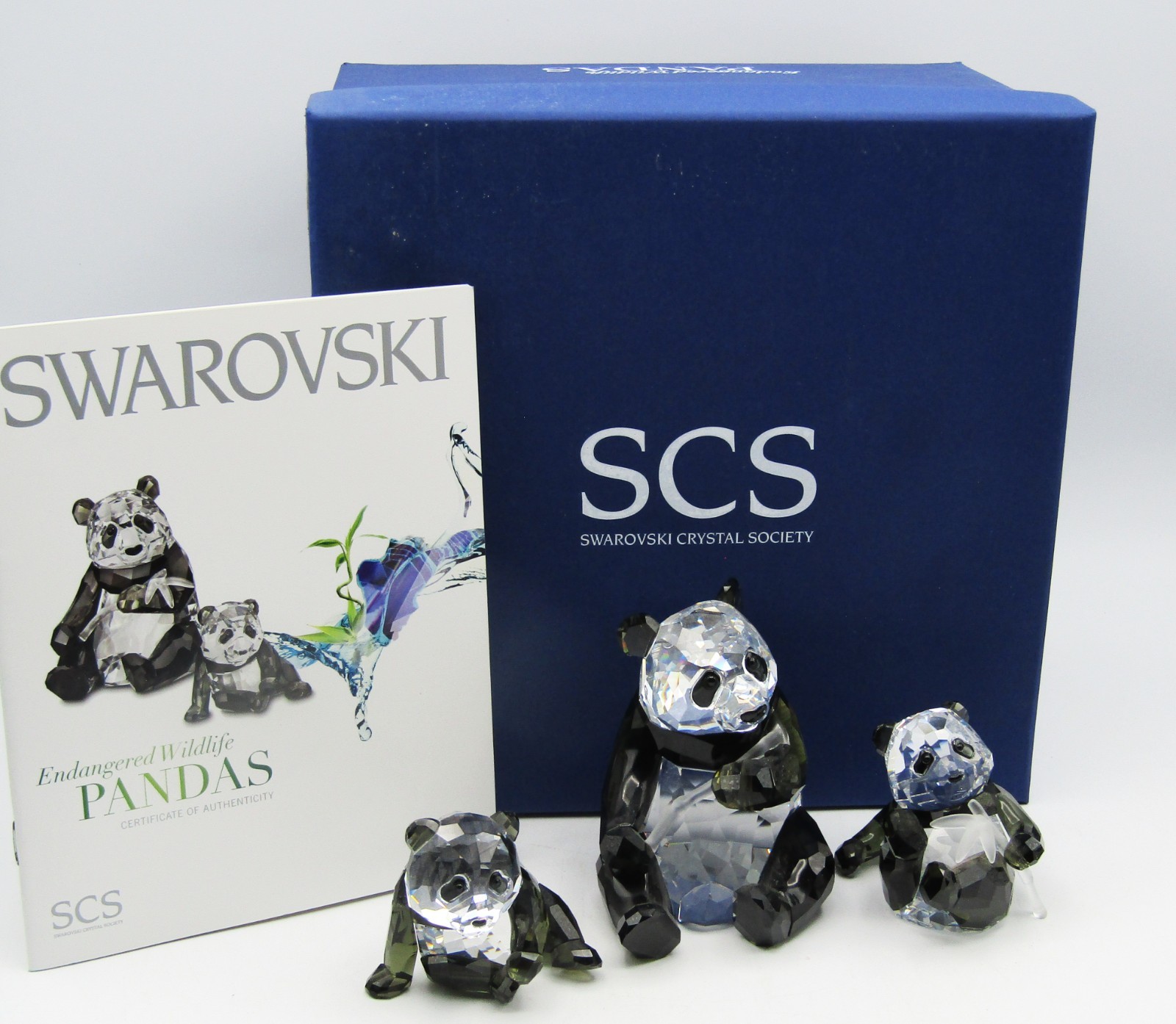 SWAROVSKI CRYSTAL SCS ANNUAL ED. 2008 PANDAS (FAMILY OF 3) w/BOX & COA