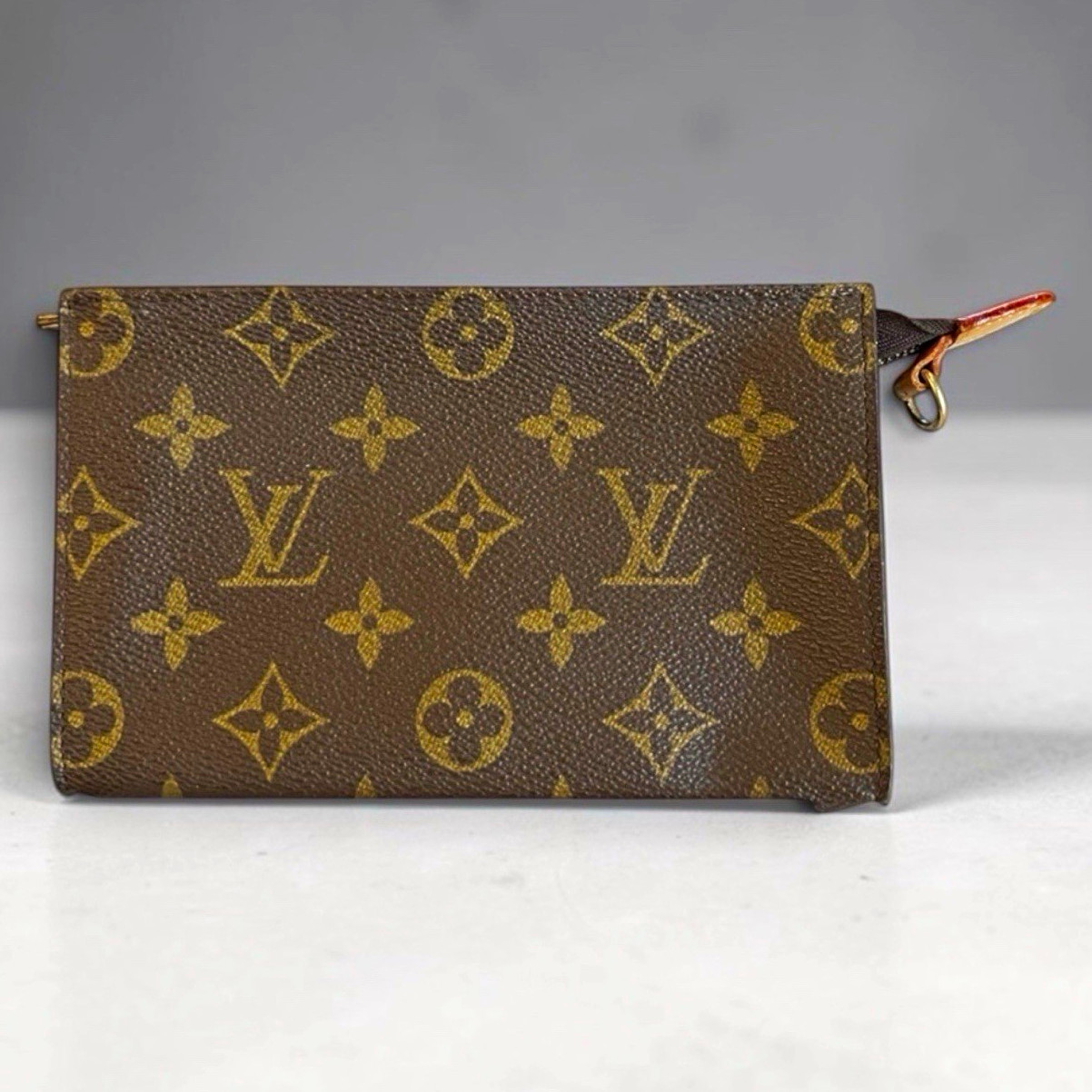 Louis Vuitton Vintage Monogram Pochette Accessories Zip Pouch + COA Louis Vuitton Vintage Monogram Pochette Accessories Zip Pouch + COA