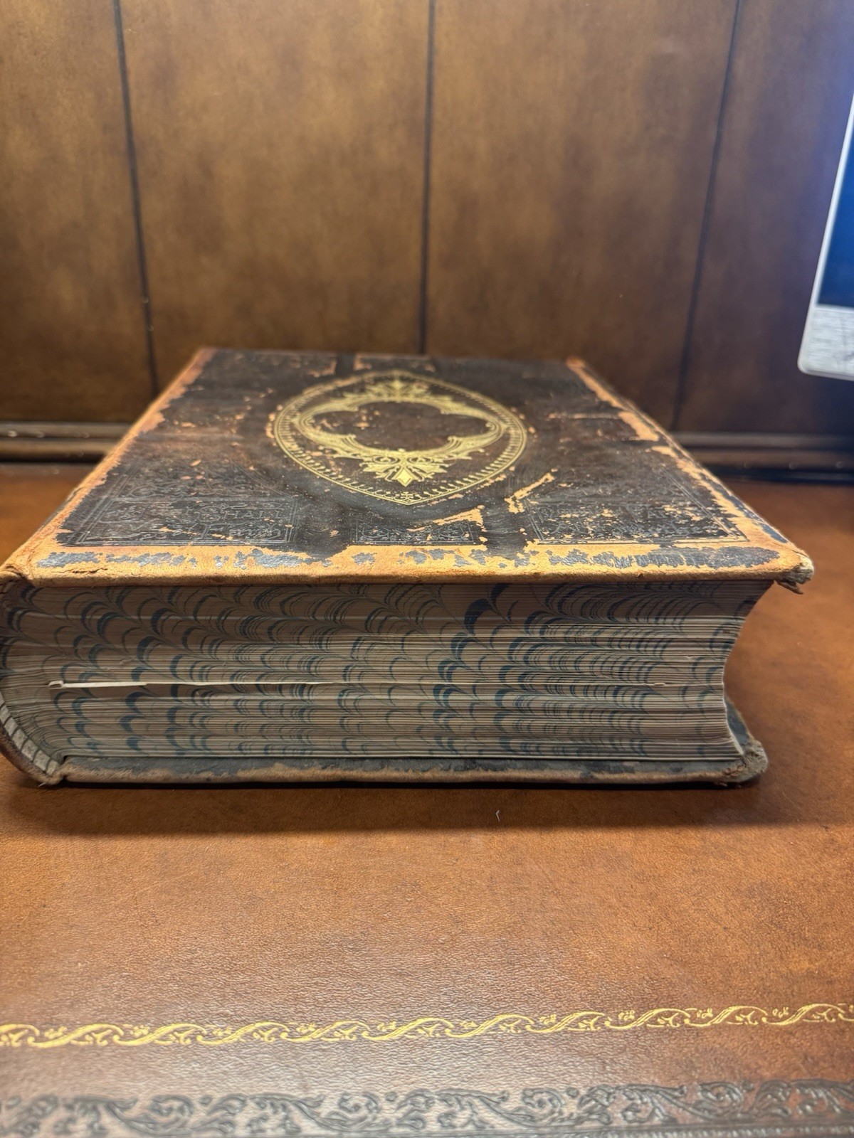 LARGE Antique Victorian Hubbard Leather Bound Holy Bible illustrated Dean Family