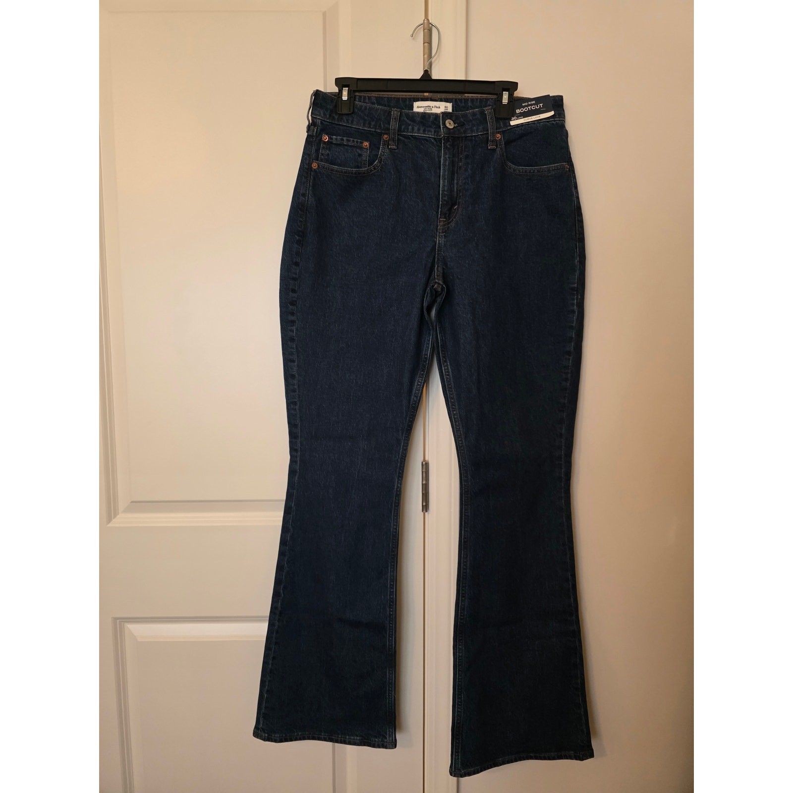 NWT A&F Mid Rise Bootcut 30 Long Curve Love NWT A&F Mid Rise Bootcut 30 Long Curve Love