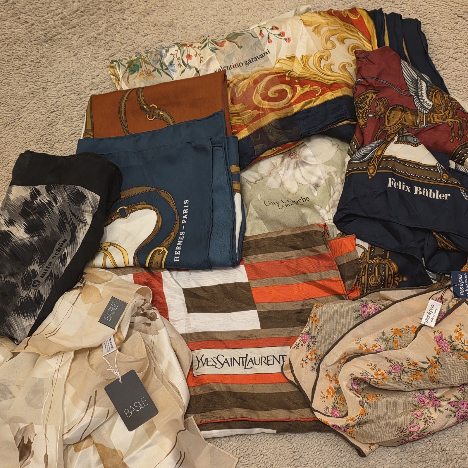 8-Piece Vintage Luxury Designer Scarf Lot – Hermès, YSL, Valentino & More 8-Piece Vintage Luxury Designer Scarf Lot – Hermès, YSL, Valentino & More