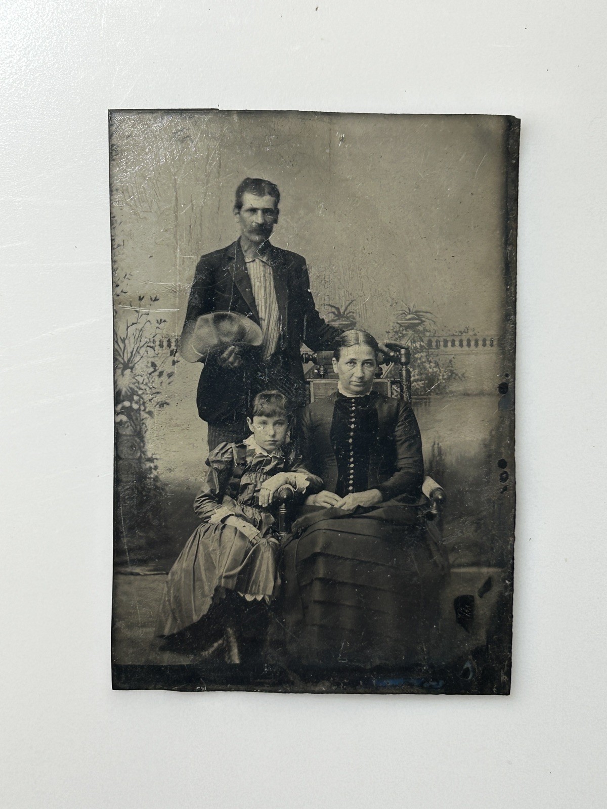 Antique 1800s Tintype Photo Victorian Family Man Woman Child Group Portrait