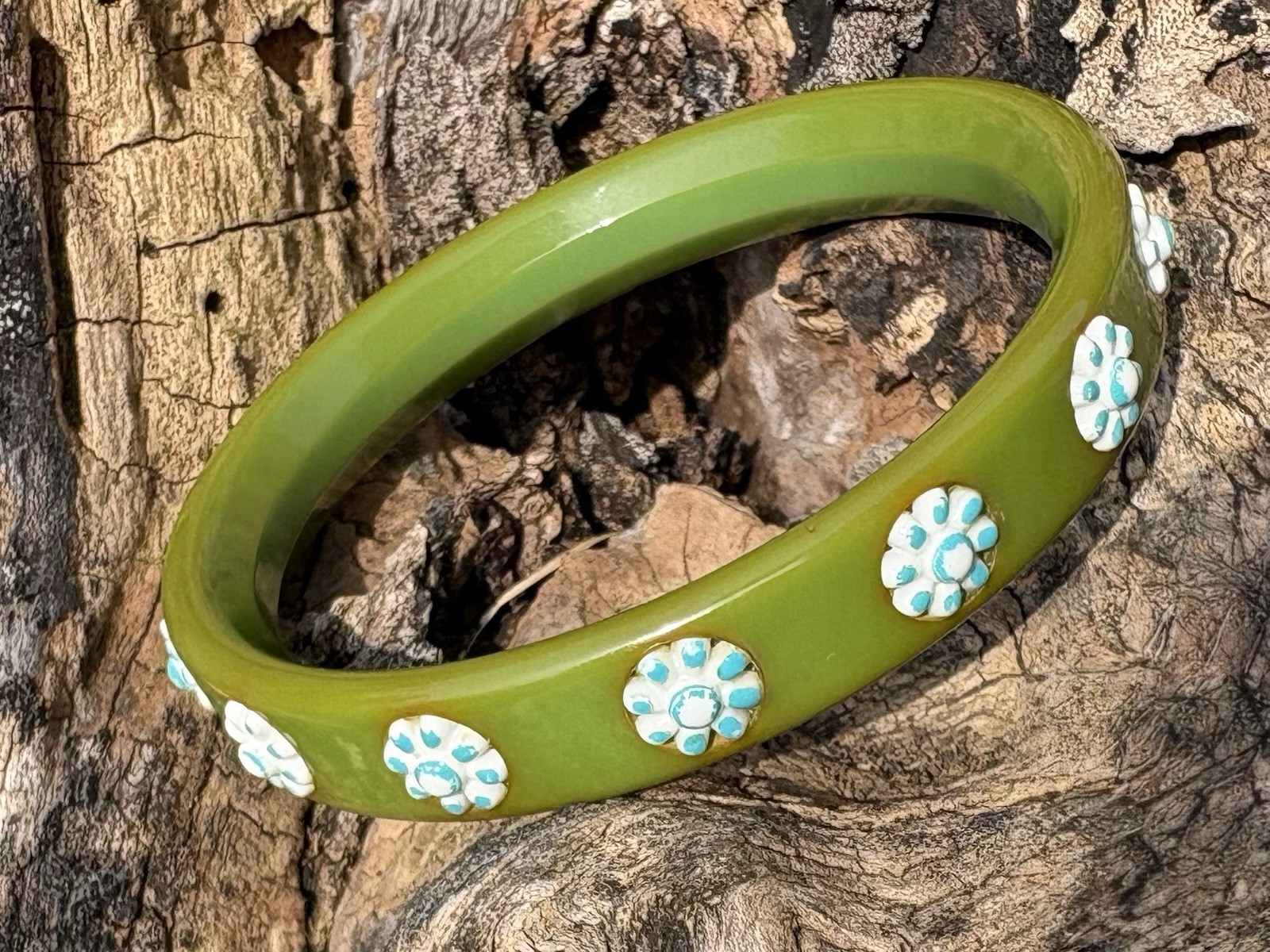 Vintage Tested Bakelite Bangle Green Chartreuse Blue White Floral Bracelet