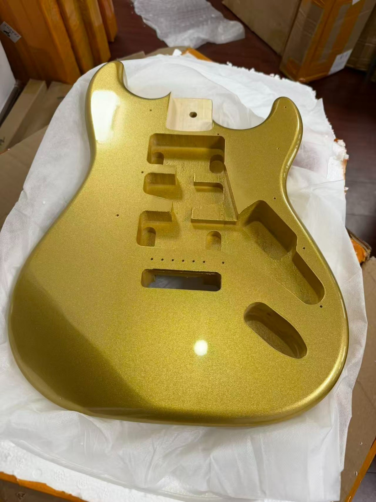 Electric Guitar Body Gold for Fender ST Strat Guitar Accessory DIY Poplar HSH 