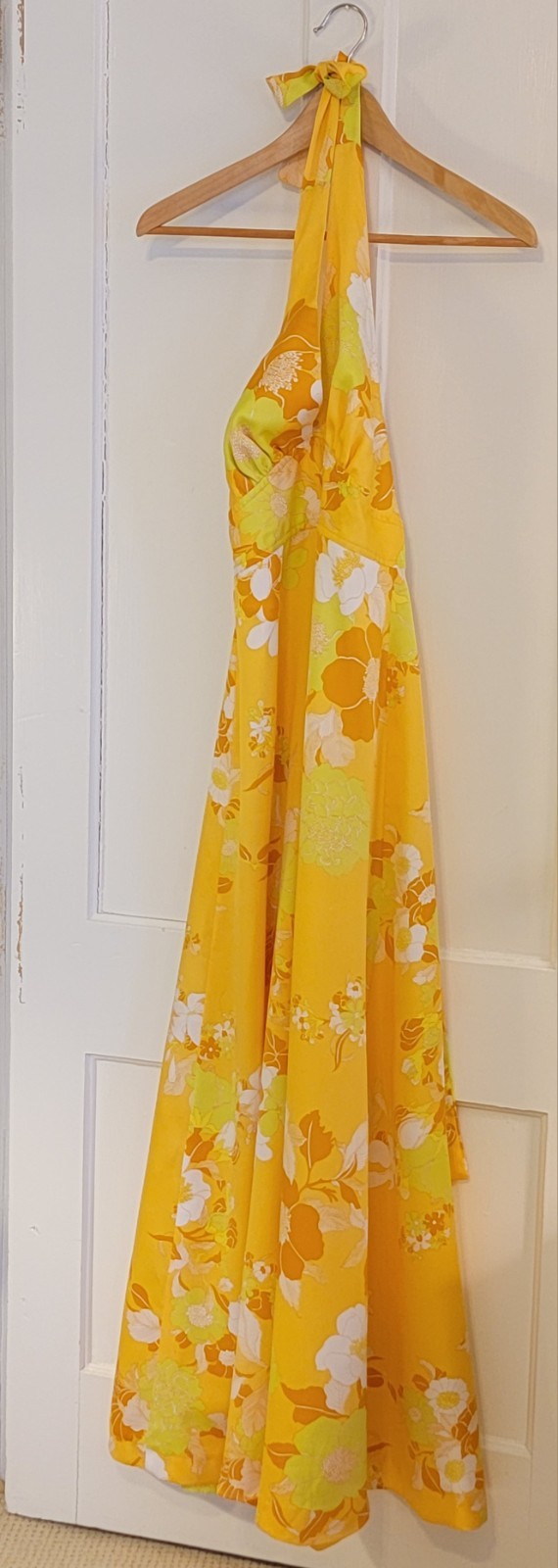 70s Vintage Sunny Yellow Halter Dress With Open Back Ties & Zipper 🌼 70s Vintage Sunny Yellow Halter Dress With Open Back Ties & Zipper 🌼